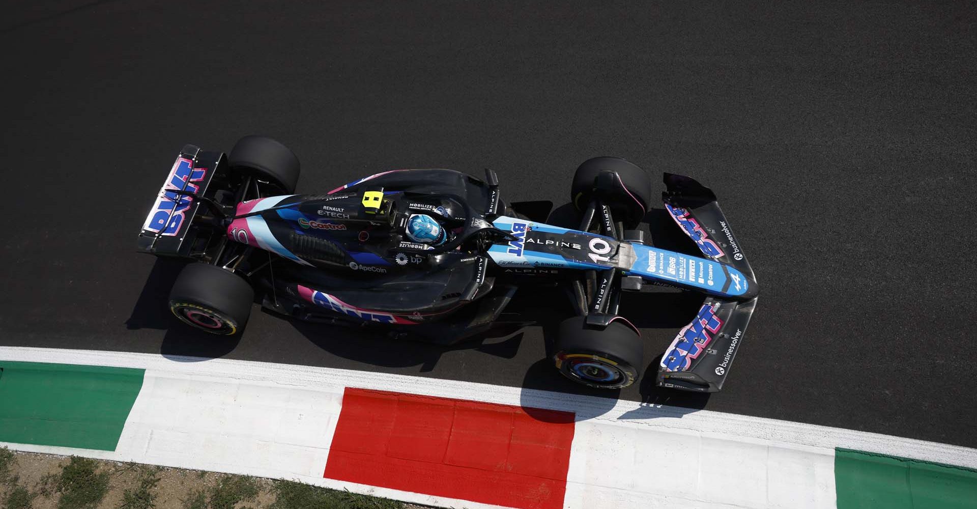 AUTODROMO NAZIONALE MONZA, ITALY - AUGUST 30: Pierre Gasly, Alpine A524 during the Italian GP at Autodromo Nazionale Monza on Friday August 30, 2024 in Monza, Italy. (Photo by Zak Mauger / LAT Images)