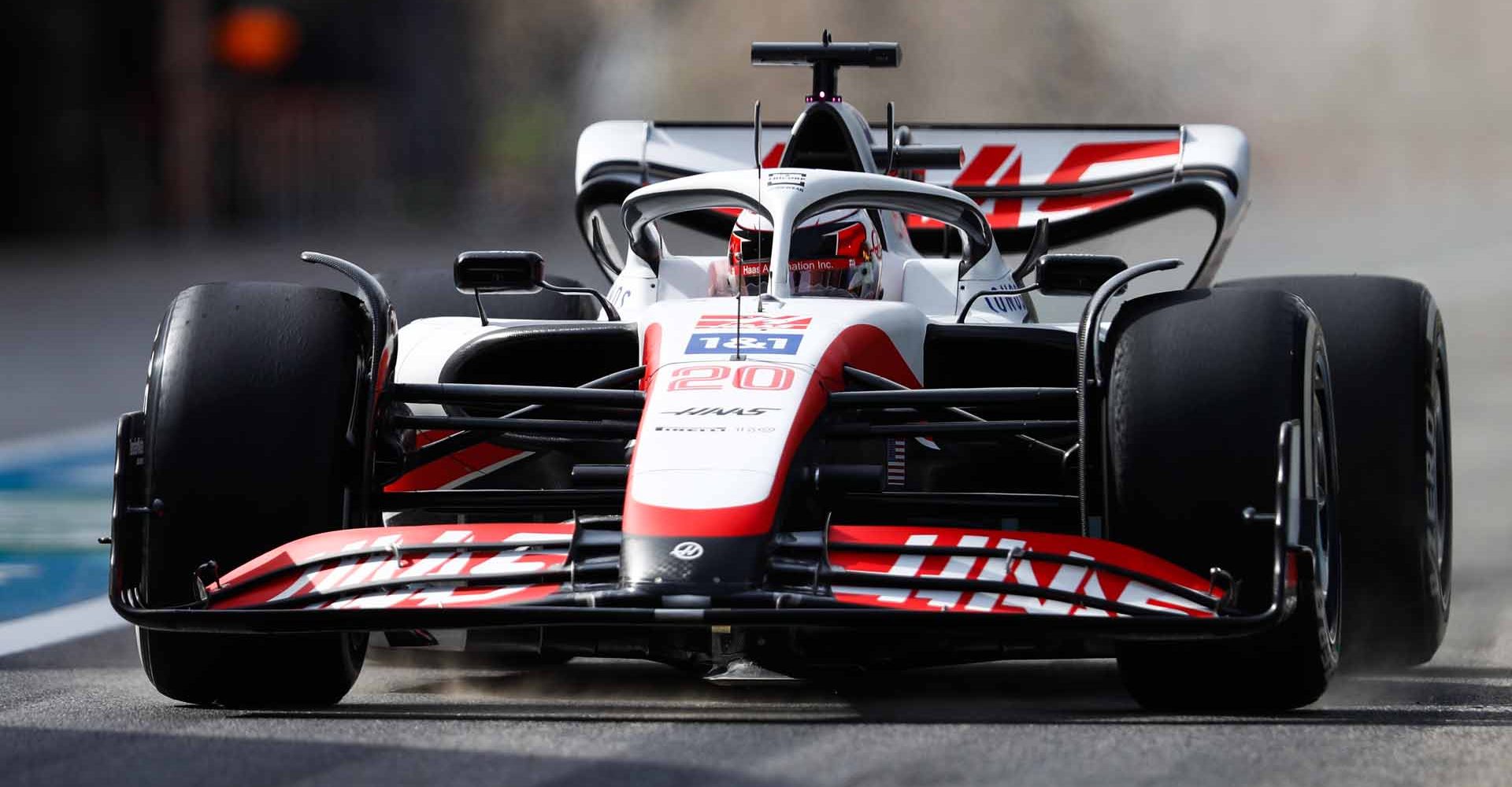 BAHRAIN INTERNATIONAL CIRCUIT, BAHRAIN - MARCH 12: Kevin Magnussen, Haas VF-22 during the Bahrain March testing at Bahrain International Circuit on Saturday March 12, 2022 in Sakhir, Bahrain. (Photo by Carl Bingham / LAT Images)