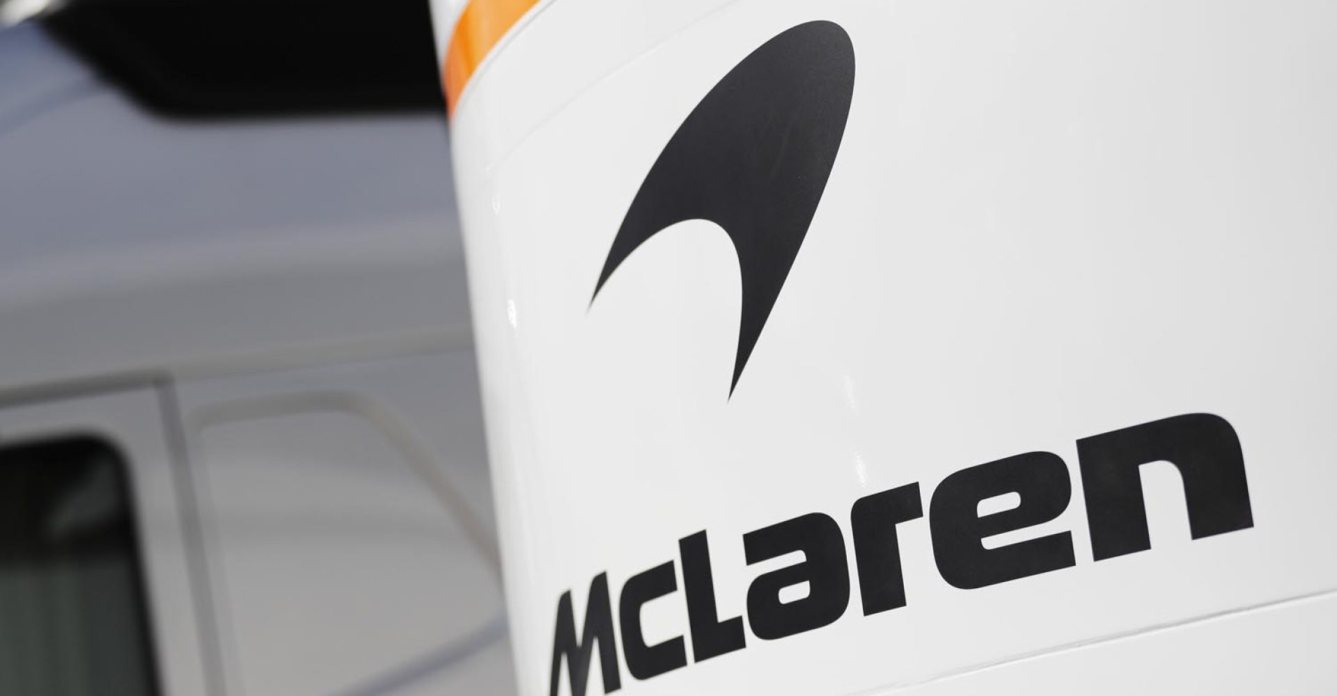 McLaren motor home, McLaren logo