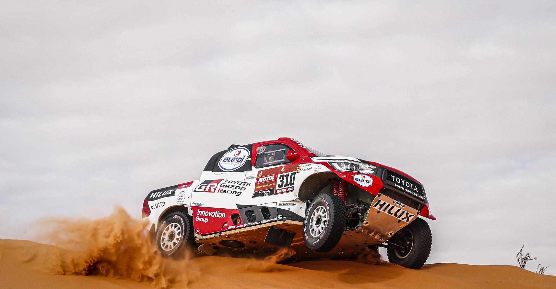 310 Alonso Fernando (esp), Coma Marc (esp), Toyota Hilux, Toyota Gazoo Ragin, Auto, Car, action during Stage 6 of the Dakar 2020 between Ha'il and Riyadh, 830 km - SS 478 km, in Saudi Arabia, on January 10, 2020 - Photo DPPI