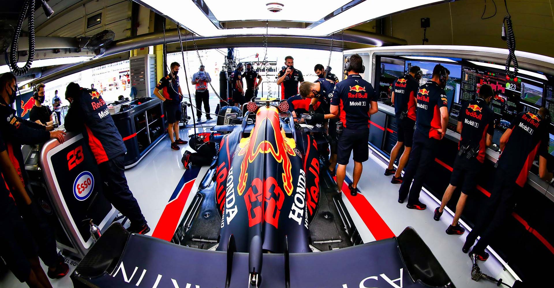 NORTHAMPTON, ENGLAND - AUGUST 07: A general view of the car of Alexander Albon of Thailand and Red Bull Racing in the garage during practice for the F1 70th Anniversary Grand Prix at Silverstone on August 07, 2020 in Northampton, England. (Photo by Mark Thompson/Getty Images,)