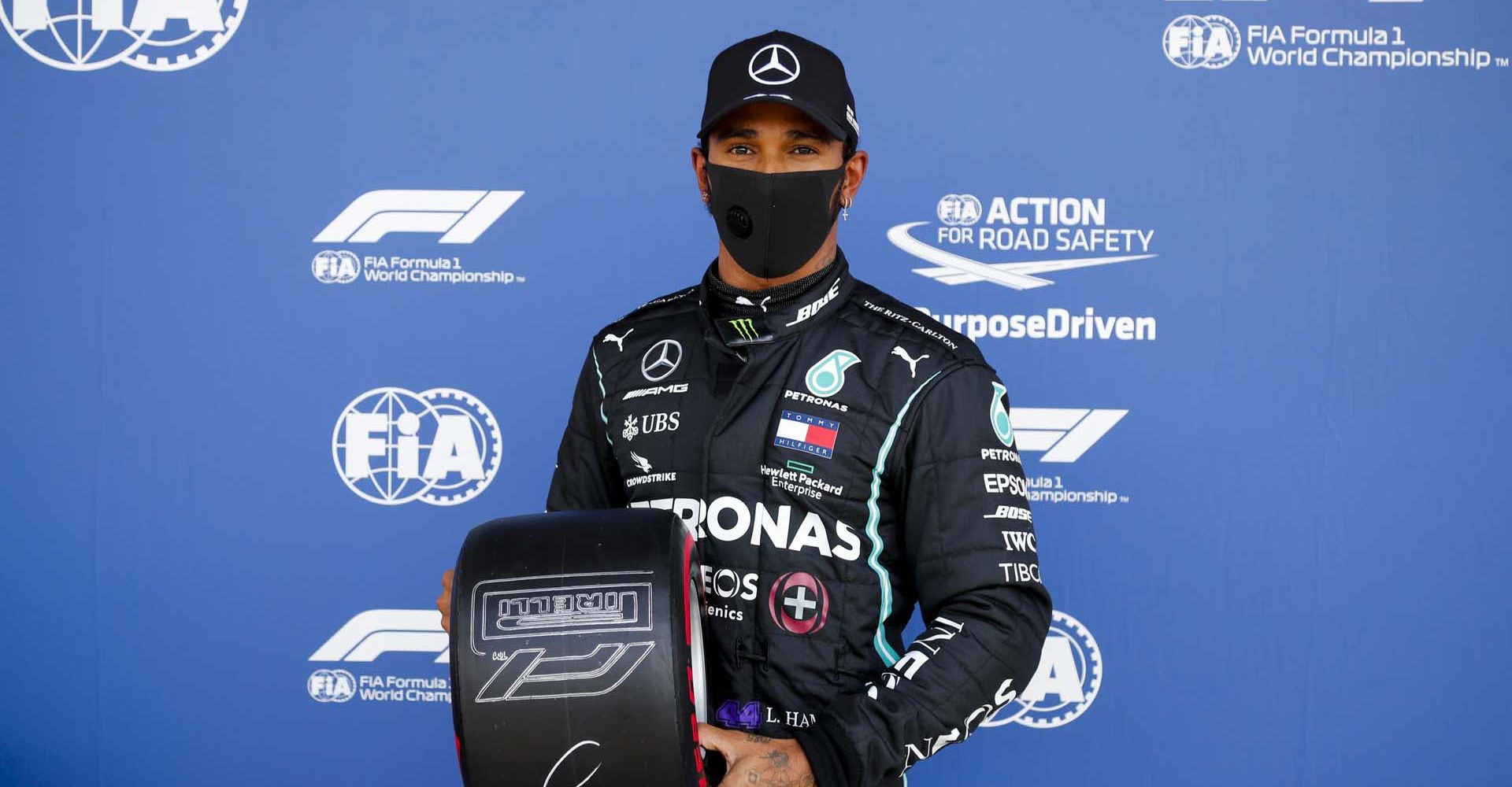 SILVERSTONE, UNITED KINGDOM - AUGUST 01: Pole Sitter Lewis Hamilton, Mercedes-AMG Petronas F1 with the Pirelli Pole Position Award during the British GP at Silverstone on Saturday August 01, 2020 in Northamptonshire, United Kingdom. (Photo by Steven Tee / LAT Images)