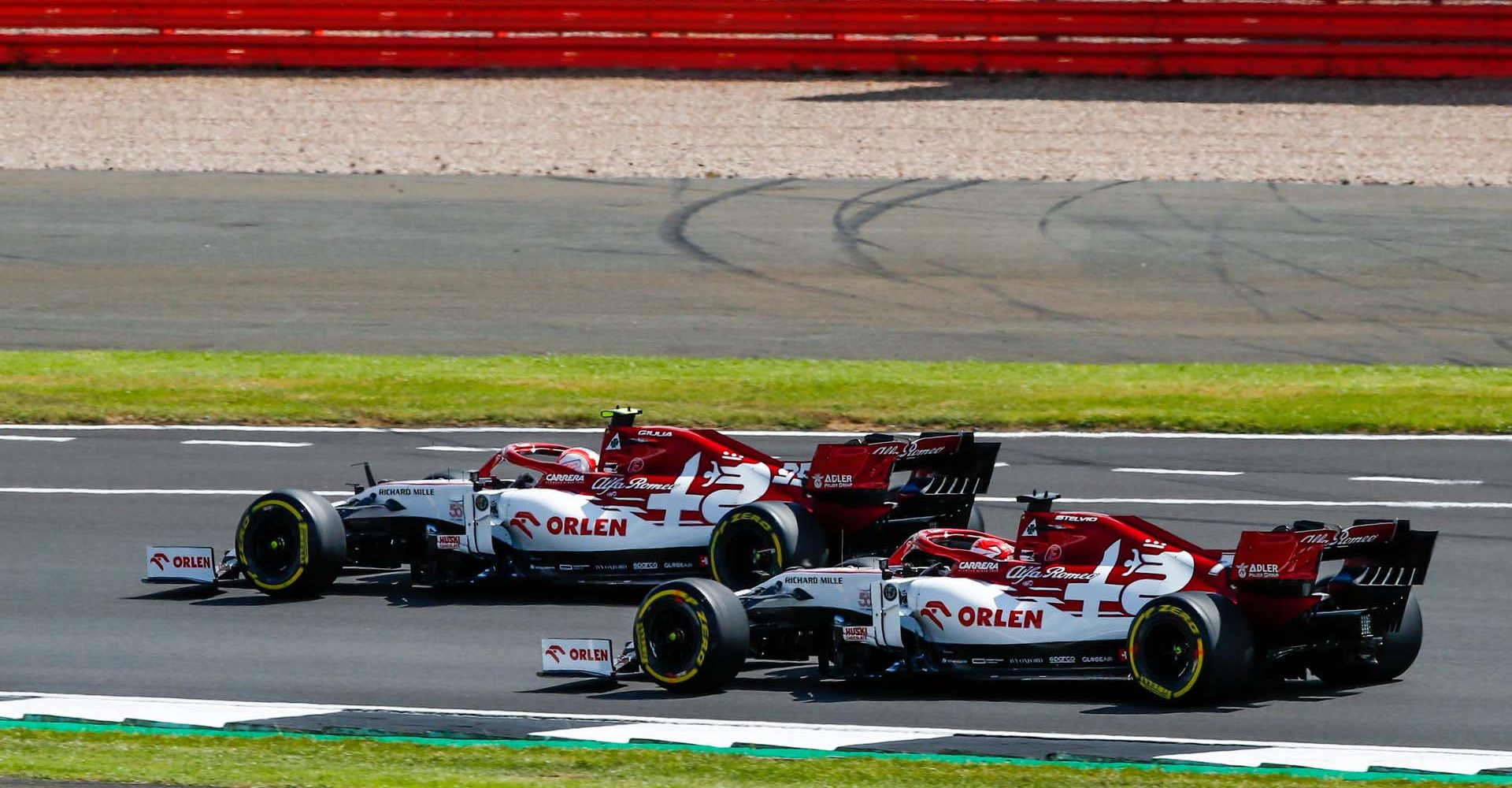 Start of the race, 99 GIOVINAZZI Antonio (ita), Alfa Romeo Racing C39, 07 RAIKKONEN Kimi Räikkönen (fin), Alfa Romeo Racing C39, action during the Formula 1 Pirelli British Grand Prix 2020, from July 31 to August 02, 2020 on the Silverstone Circuit, in Silverstone, United Kingdom - Photo Xavi Bonilla / DPPI