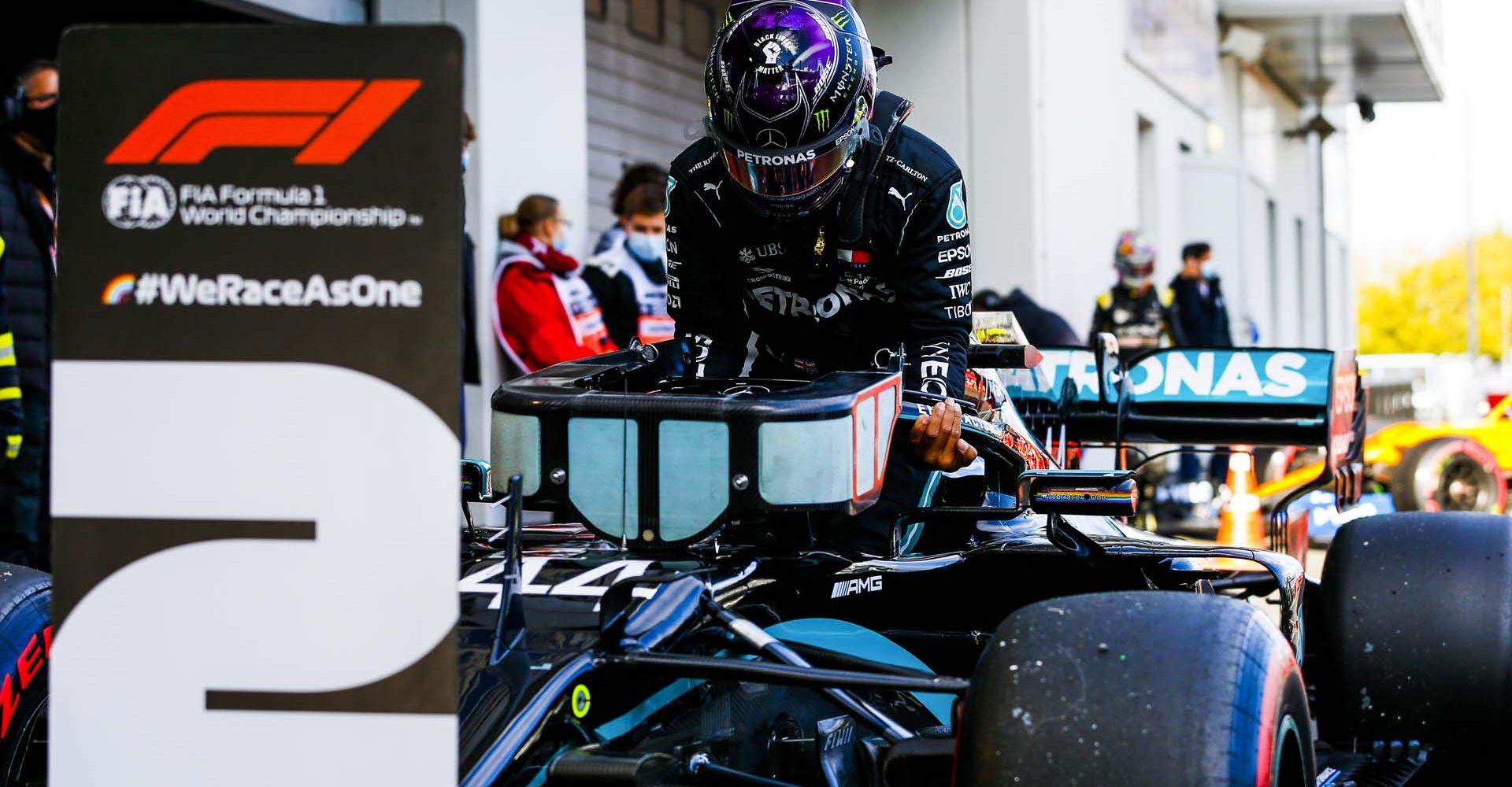 2020 Eifel Grand Prix, Saturday - LAT Images Lewis Hamilton Mercedes