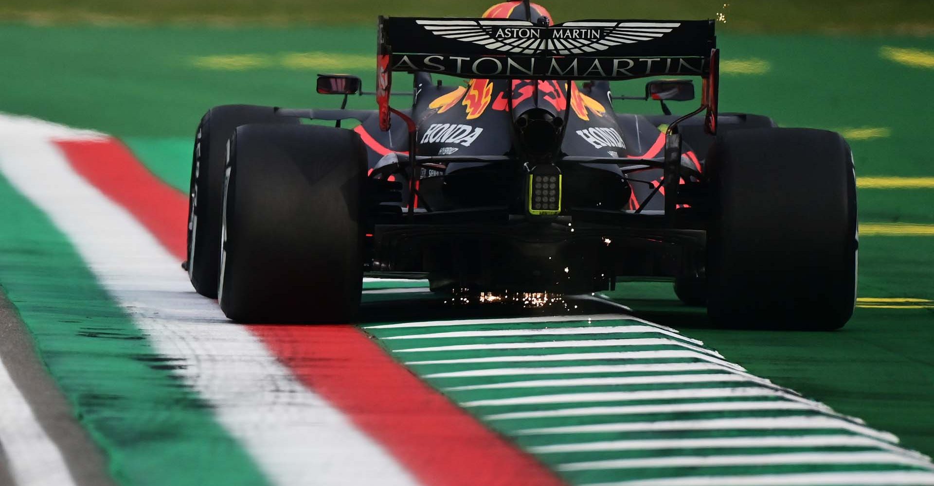 IMOLA, ITALY - NOVEMBER 01: Max Verstappen of the Netherlands driving the (33) Aston Martin Red Bull Racing RB16 on track during the F1 Grand Prix of Emilia Romagna at Autodromo Enzo e Dino Ferrari on November 01, 2020 in Imola, Italy. (Photo by Miguel Medina - Pool/Getty Images)