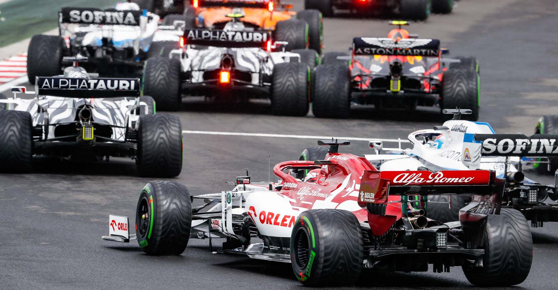 Start of the race, 07 RAIKKONEN Kimi Räikkönen (fin), Alfa Romeo Racing C39, action during the Formula 1 Aramco Magyar Nagydij 2020, Hungarian Grand Prix from July 17 to 19, 2020 on the Hungaroring, in Budapest, Hungary - Photo Antonin Vincent / DPPI