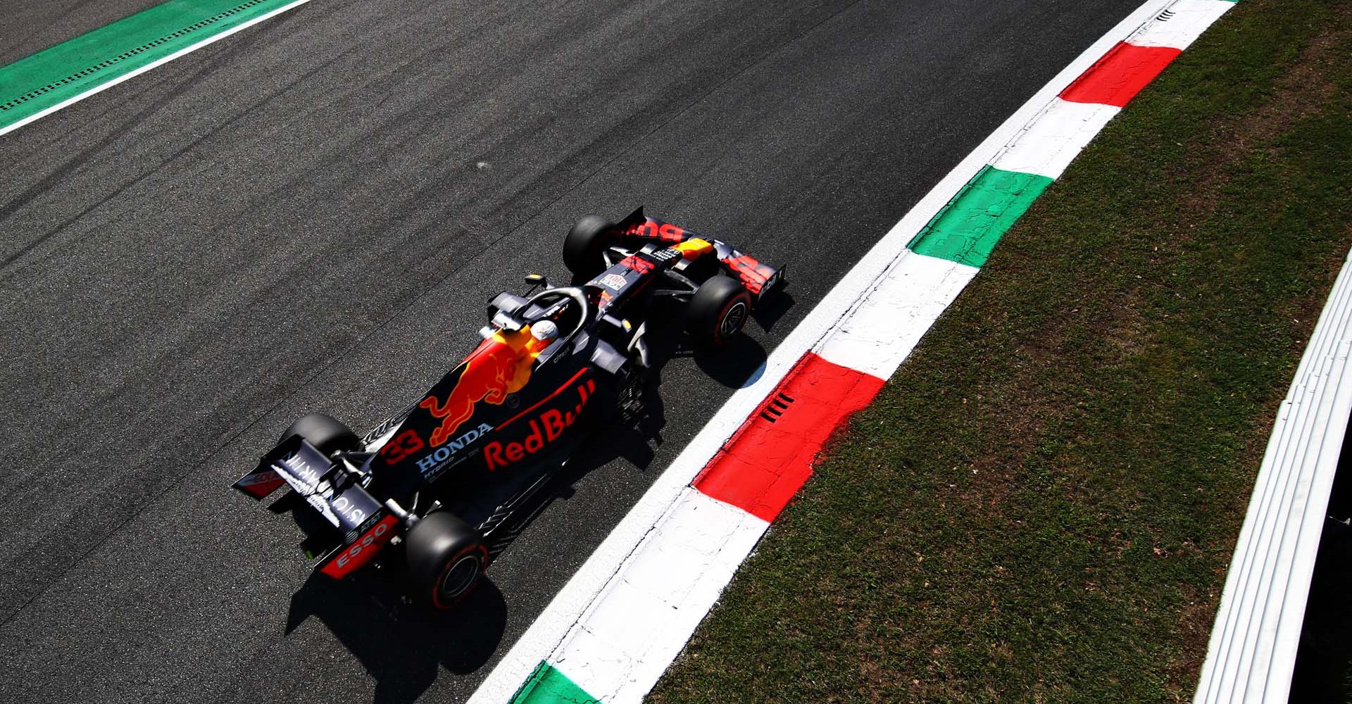 MONZA, ITALY - SEPTEMBER 05: Max Verstappen of the Netherlands driving the (33) Aston Martin Red Bull Racing RB16 during final practice for the F1 Grand Prix of Italy at Autodromo di Monza on September 05, 2020 in Monza, Italy. (Photo by Mark Thompson/Getty Images)