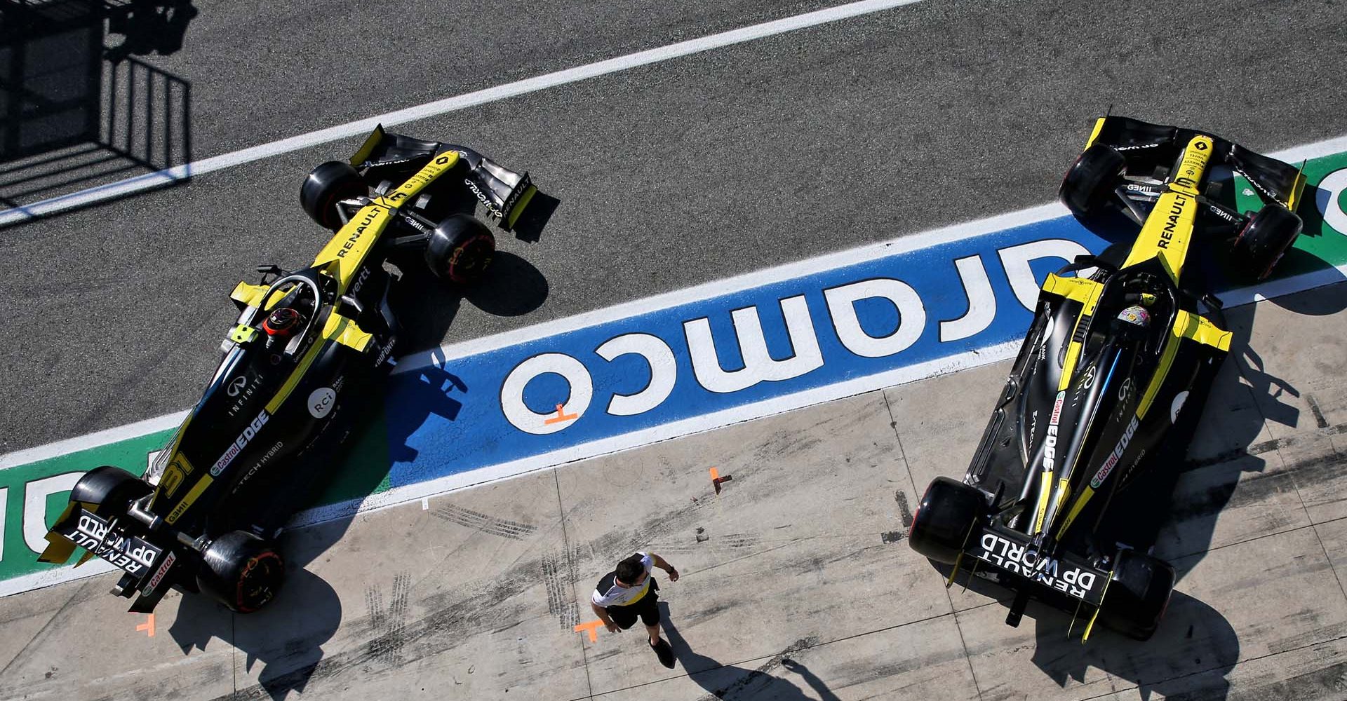 (L to R): Esteban Ocon (FRA) Renault F1 Team RS20 and Daniel Ricciardo (AUS) Renault F1 Team RS20 leave the pits.
Italian Grand Prix, Saturday 5th September 2020. Monza Italy.