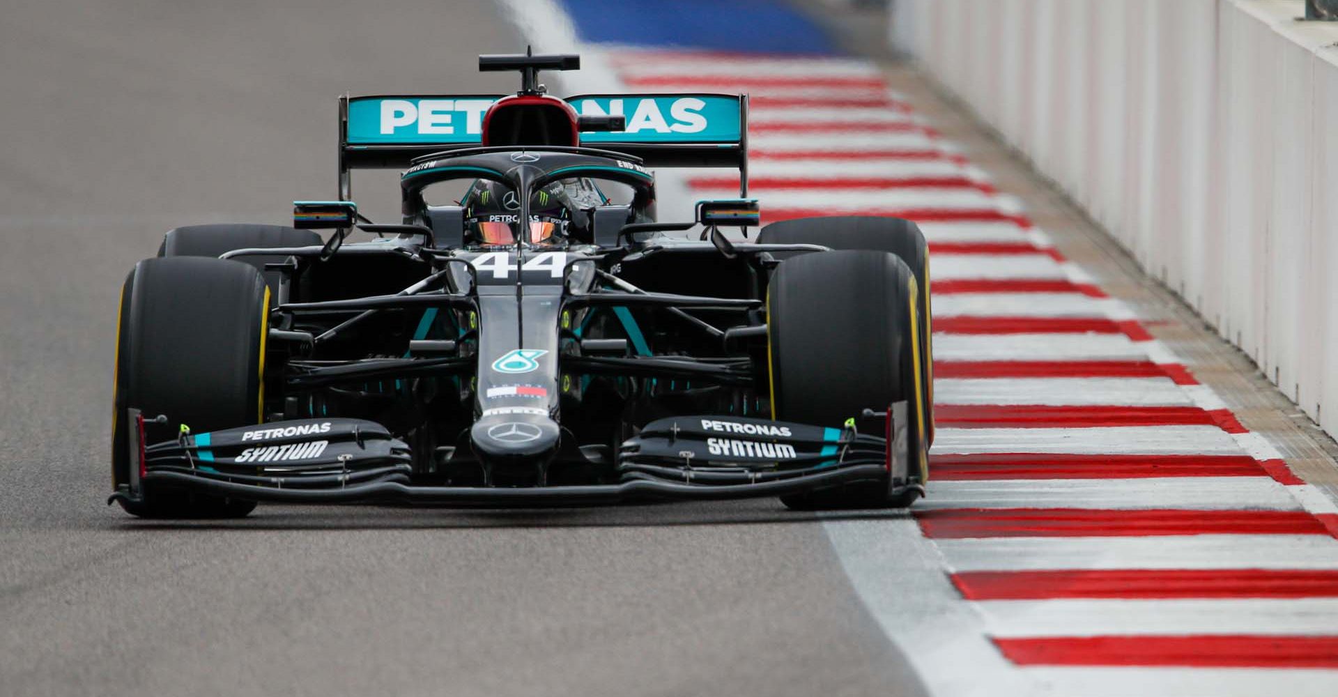 2020 Russian Grand Prix, Saturday - LAT Images Lewis Hamilton Mercedes