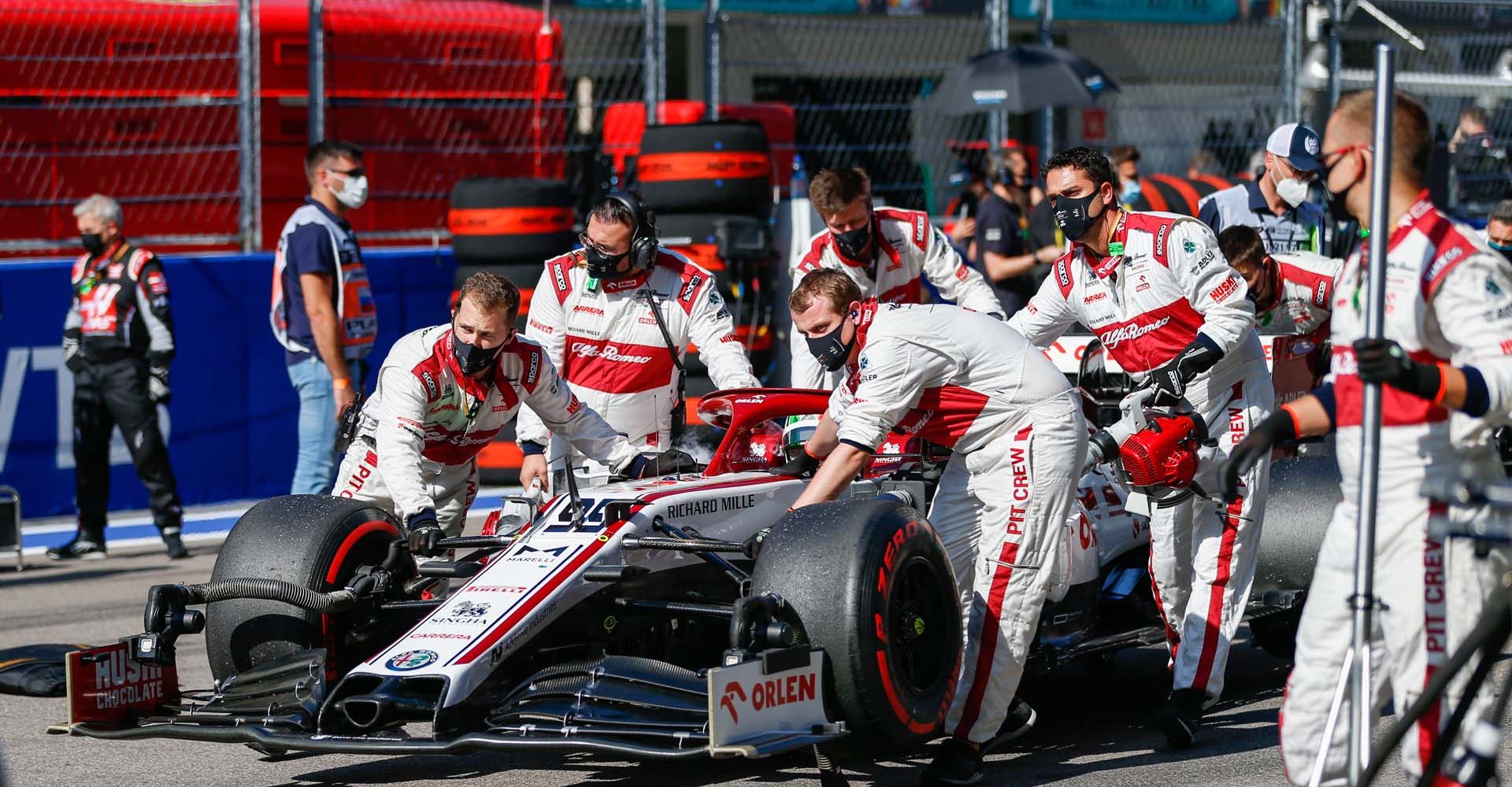 99 GIOVINAZZI Antonio (ita), Alfa Romeo Racing ORLEN C39, starting grid, grille de depart, during the Formula 1 VTB Russian Grand Prix 2020, from September 25 to 27, 2020 on the Sochi Autodrom, in Sochi, Russia - Photo Antonin Vincent / DPPI