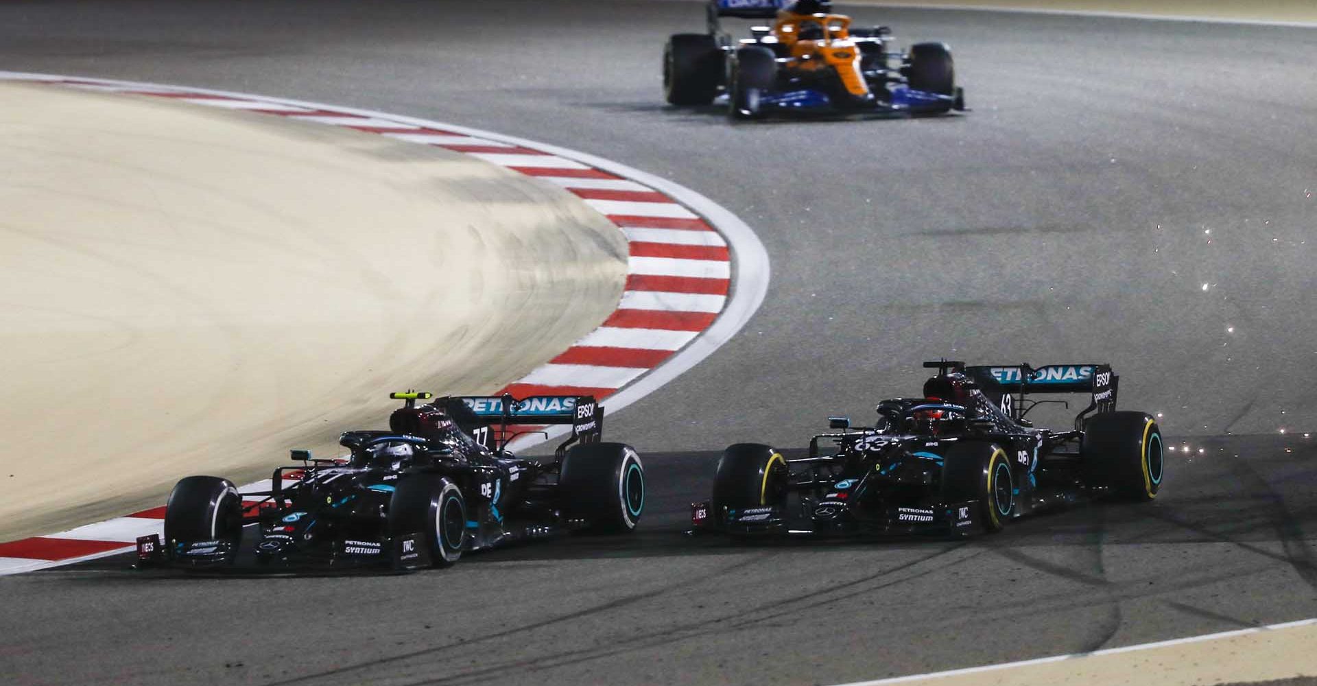 2020 Sakhir Grand Prix, Sunday – LAT Images George Russell overtakes Valtteri Bottas Mercedes