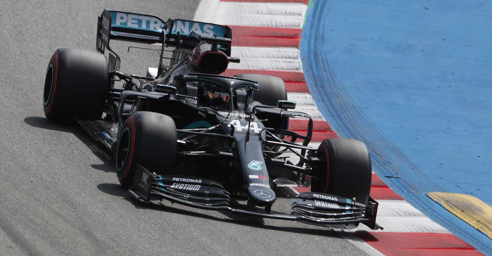 2020 Spanish Grand Prix, Friday - LAT Images Lewis Hamilton Mercedes