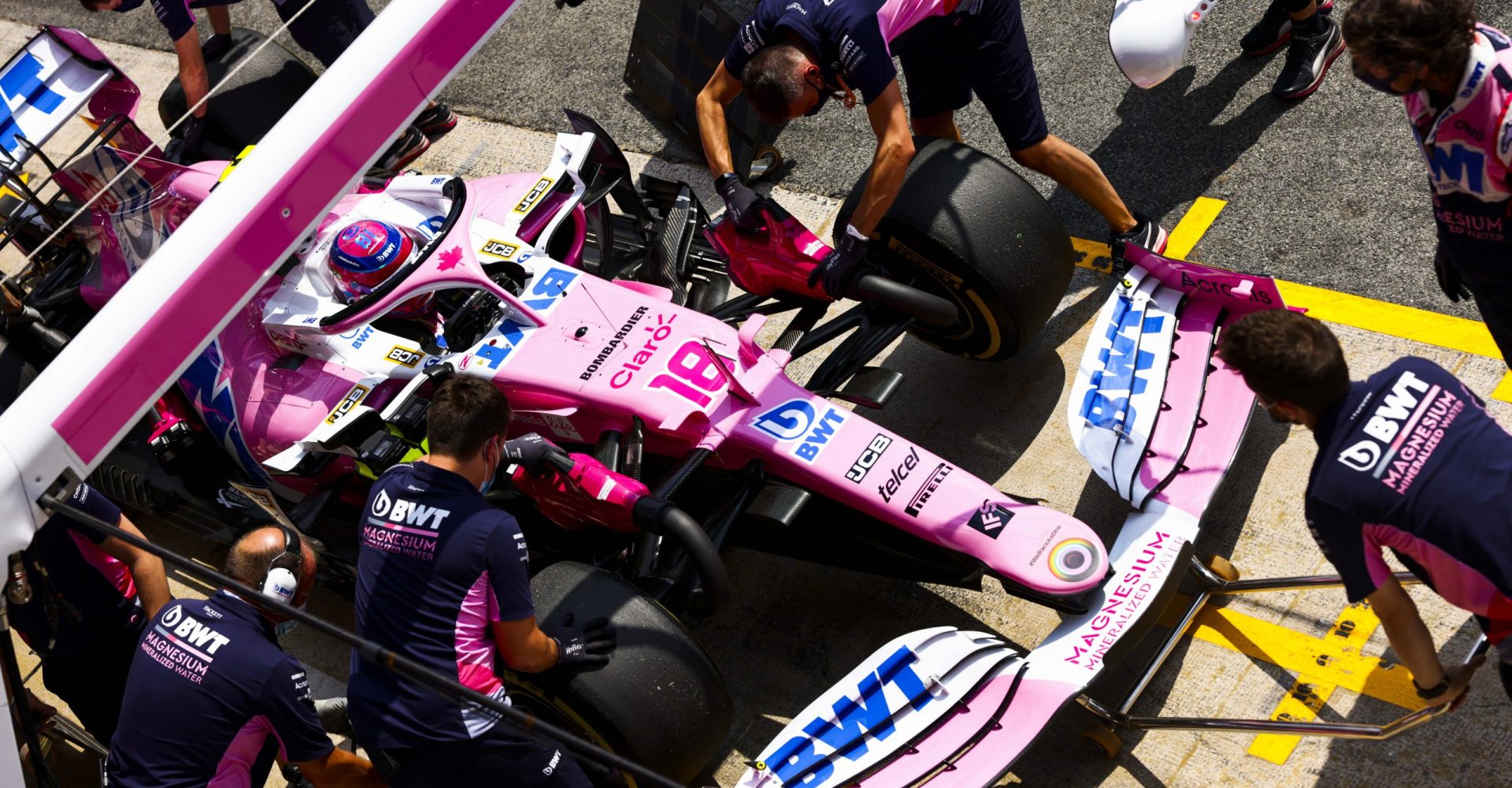 Lance Stroll, Racing Point RP20, in the pits