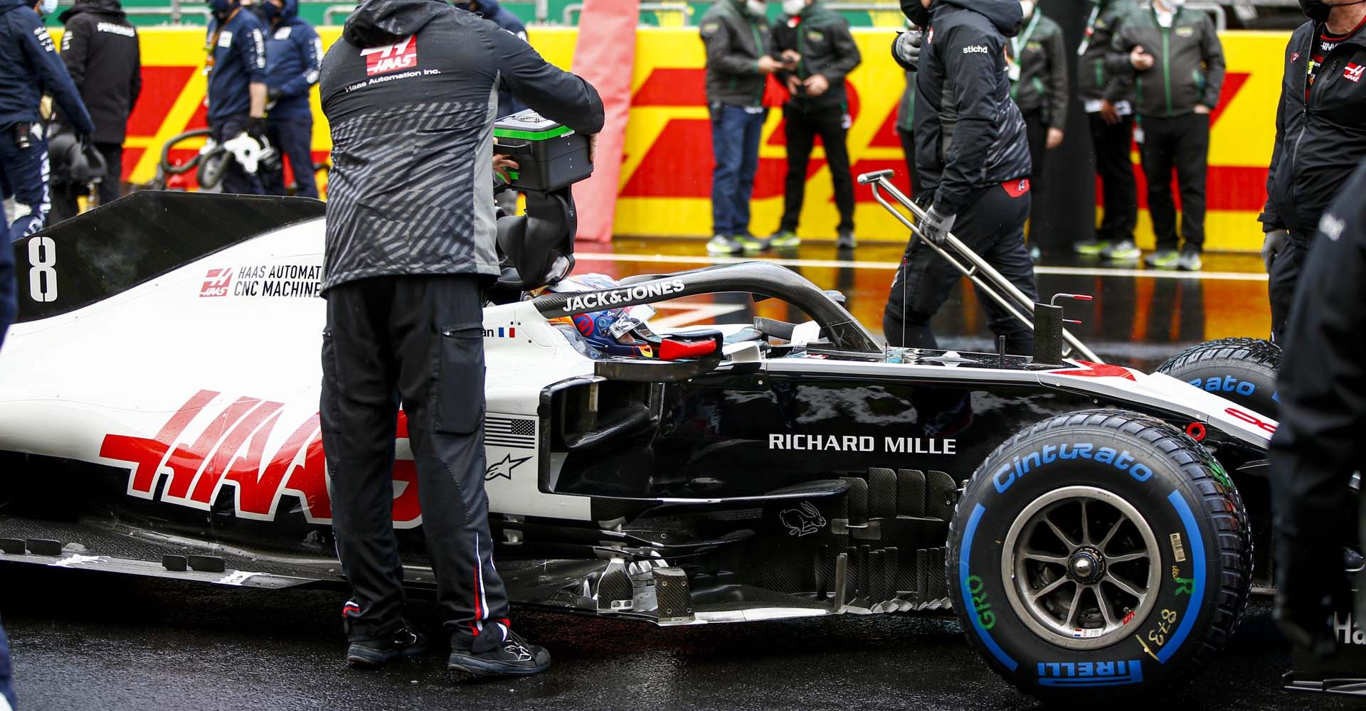 ISTANBUL PARK, TURKEY - NOVEMBER 15: Romain Grosjean, Haas VF-20 on the grid during the Turkish GP at Istanbul Park on Sunday November 15, 2020, Turkey. (Photo by Andy Hone / LAT Images)