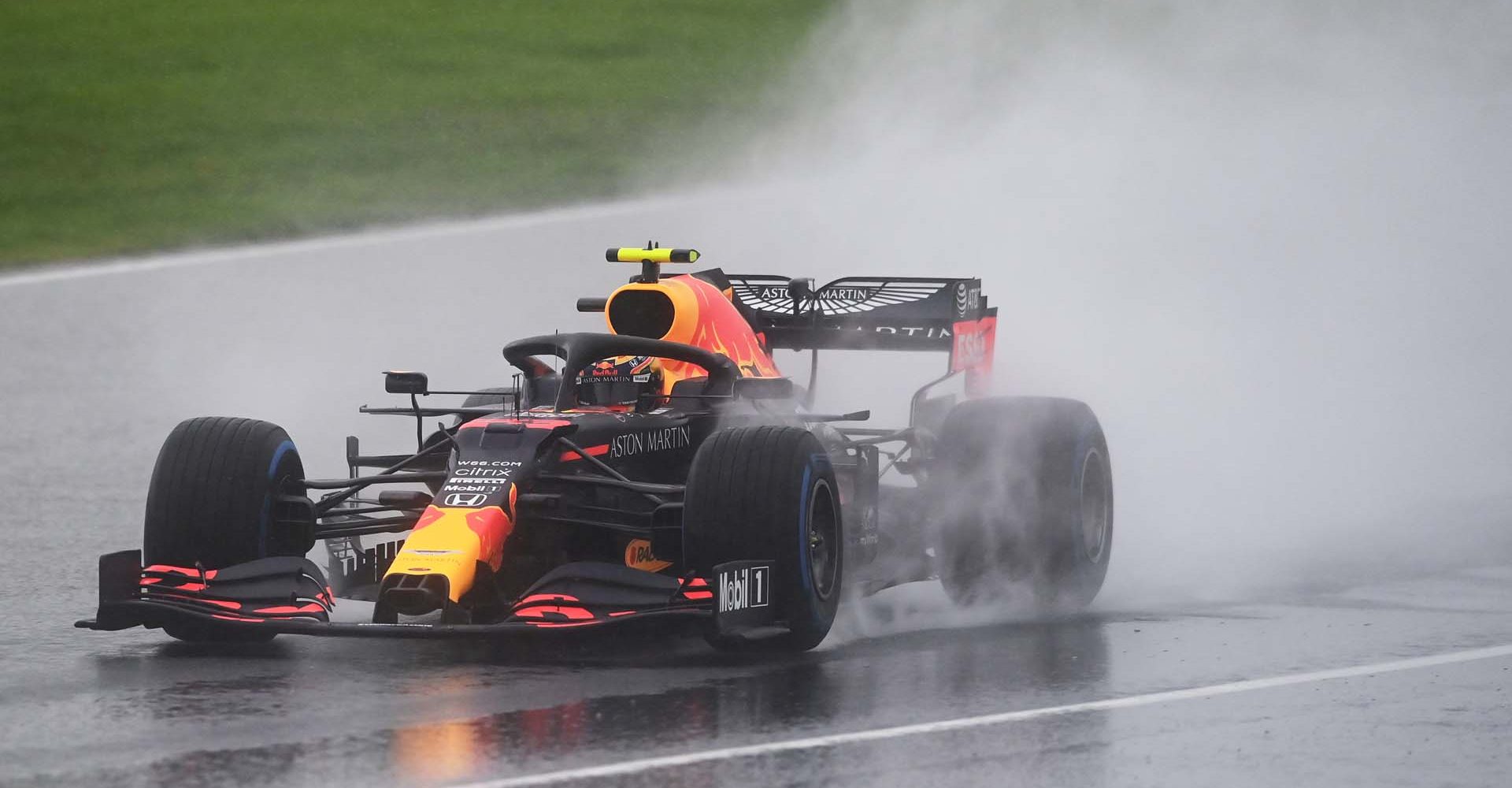 ISTANBUL, TURKEY - NOVEMBER 14: Alexander Albon of Thailand driving the (23) Aston Martin Red Bull Racing RB16 during qualifying ahead of the F1 Grand Prix of Turkey at Intercity Istanbul Park on November 14, 2020 in Istanbul, Turkey. (Photo by Ozan Kose - Pool/Getty Images)