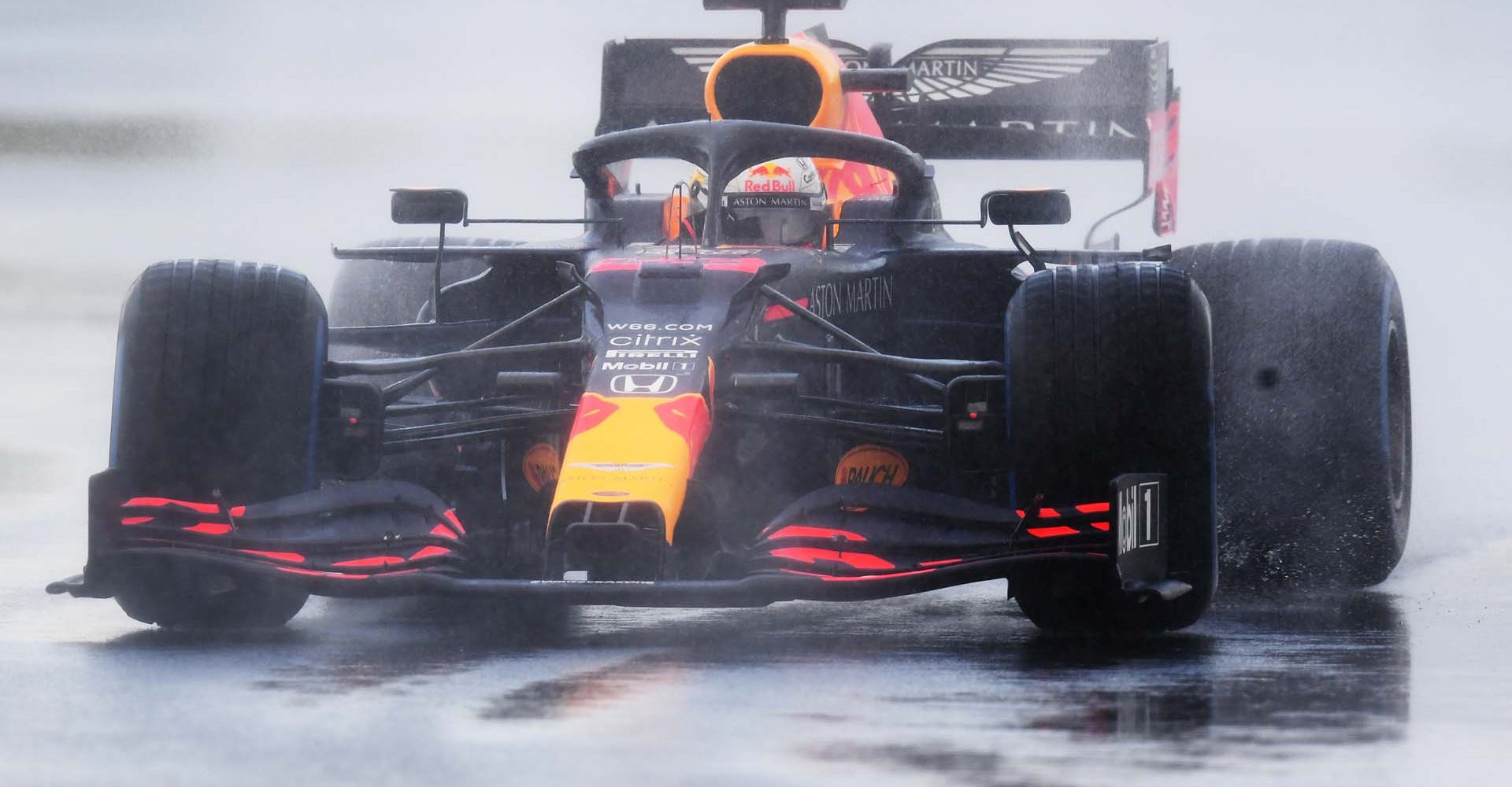 ISTANBUL, TURKEY - NOVEMBER 14: Max Verstappen of the Netherlands driving the (33) Aston Martin Red Bull Racing RB16 on track during qualifying ahead of the F1 Grand Prix of Turkey at Intercity Istanbul Park on November 14, 2020 in Istanbul, Turkey. (Photo by Clive Mason/Getty Images)