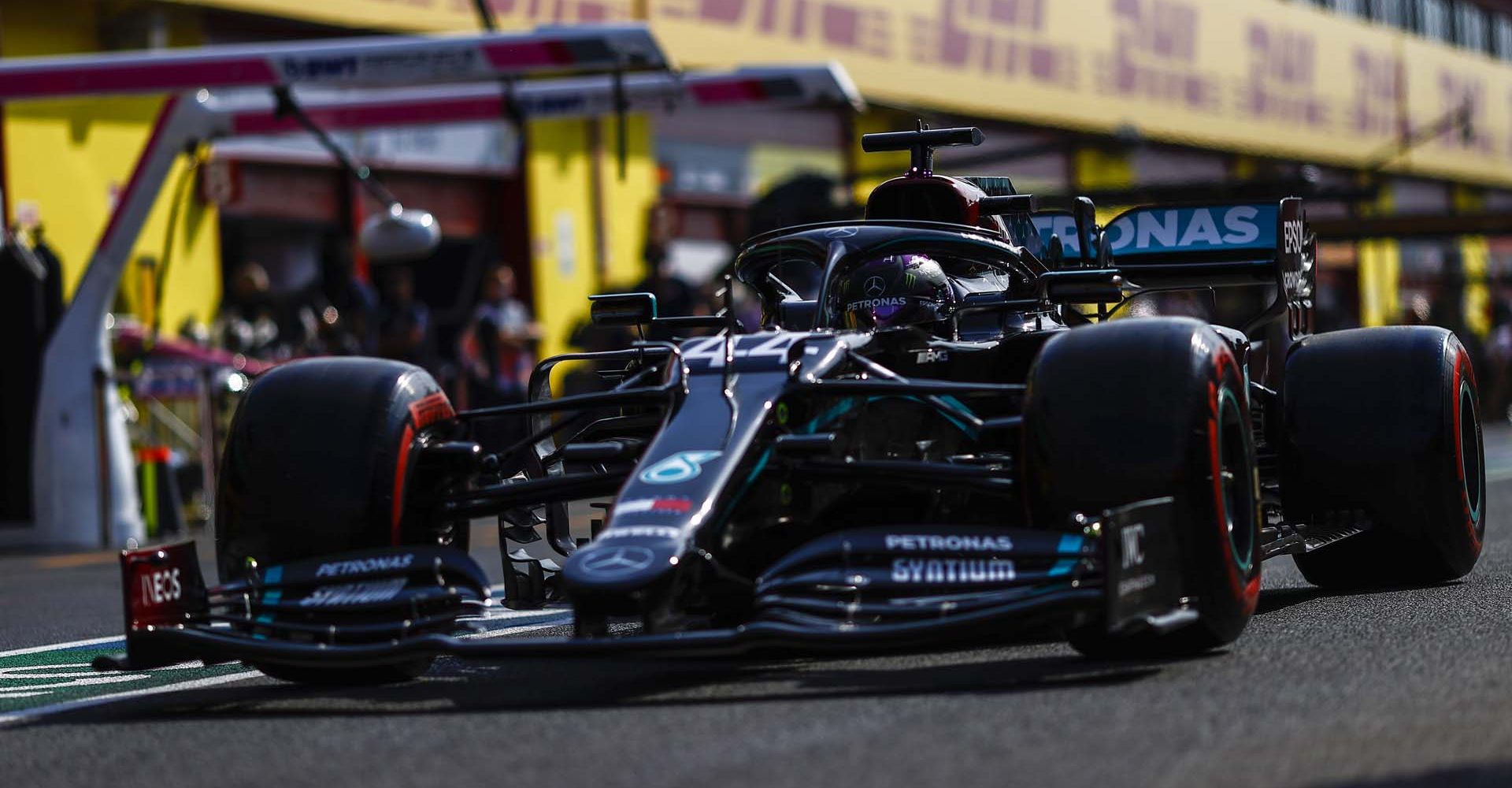 2020 Tuscan Grand Prix, Friday - LAT Images Lewis Hamilton Mercedes