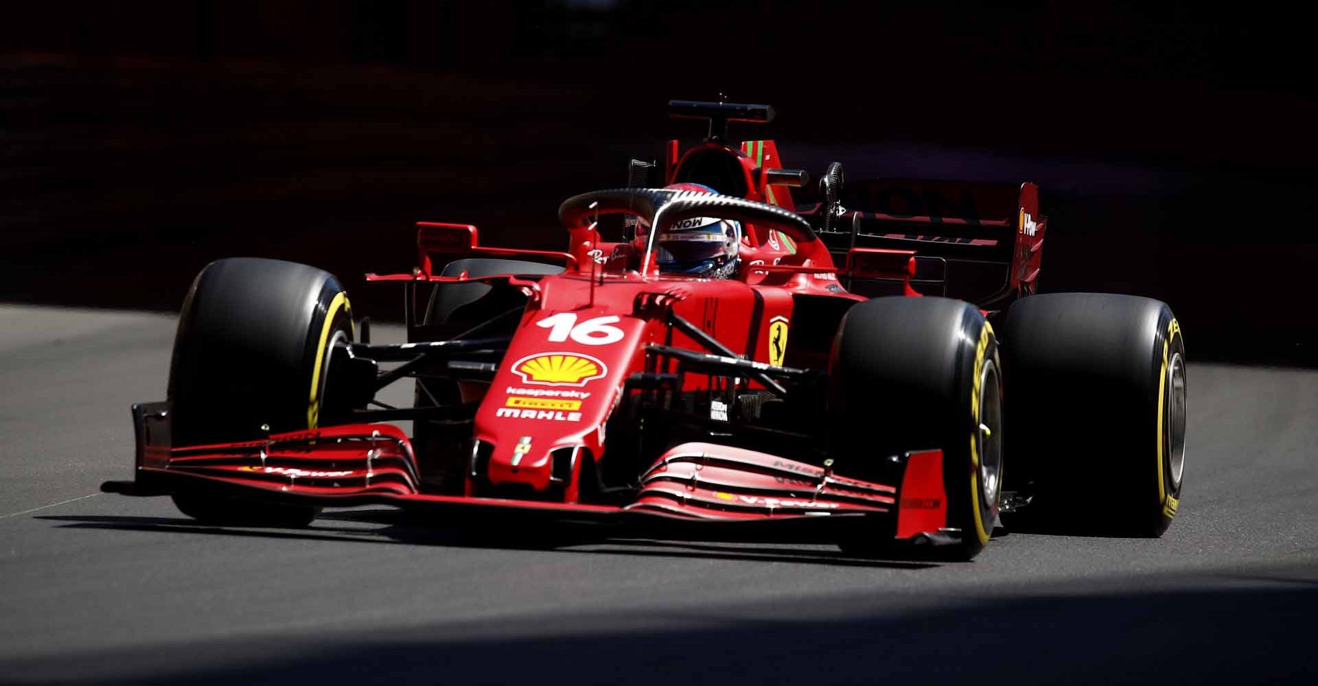 Formula One F1 - Monaco Grand Prix - Circuit de Monaco, Monte Carlo, Monaco - May 20, 2021  Ferrari's Charles Leclerc in action during practice REUTERS/Gonzalo Fuentes