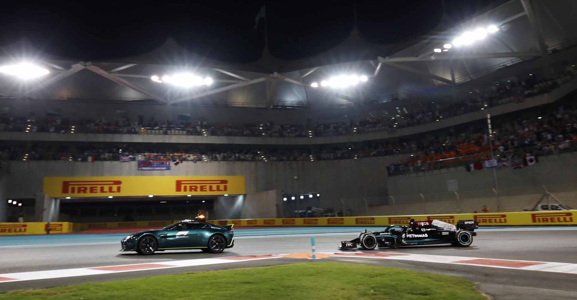 Lewis Hamilton, Mercedes, Safety Car Aston Martin, Abu Dhabi GP