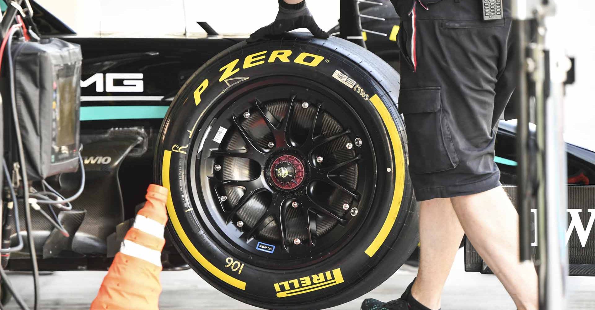 YAS MARINA CIRCUIT, UNITED ARAB EMIRATES - DECEMBER 15: Pirelli tyre on the car George Russell, Mercedes W10 Mule during the Abu Dhabi November testing at Yas Marina Circuit on Wednesday December 15, 2021 in Abu Dhabi, United Arab Emirates. (Photo by Mark Sutton / LAT Images)