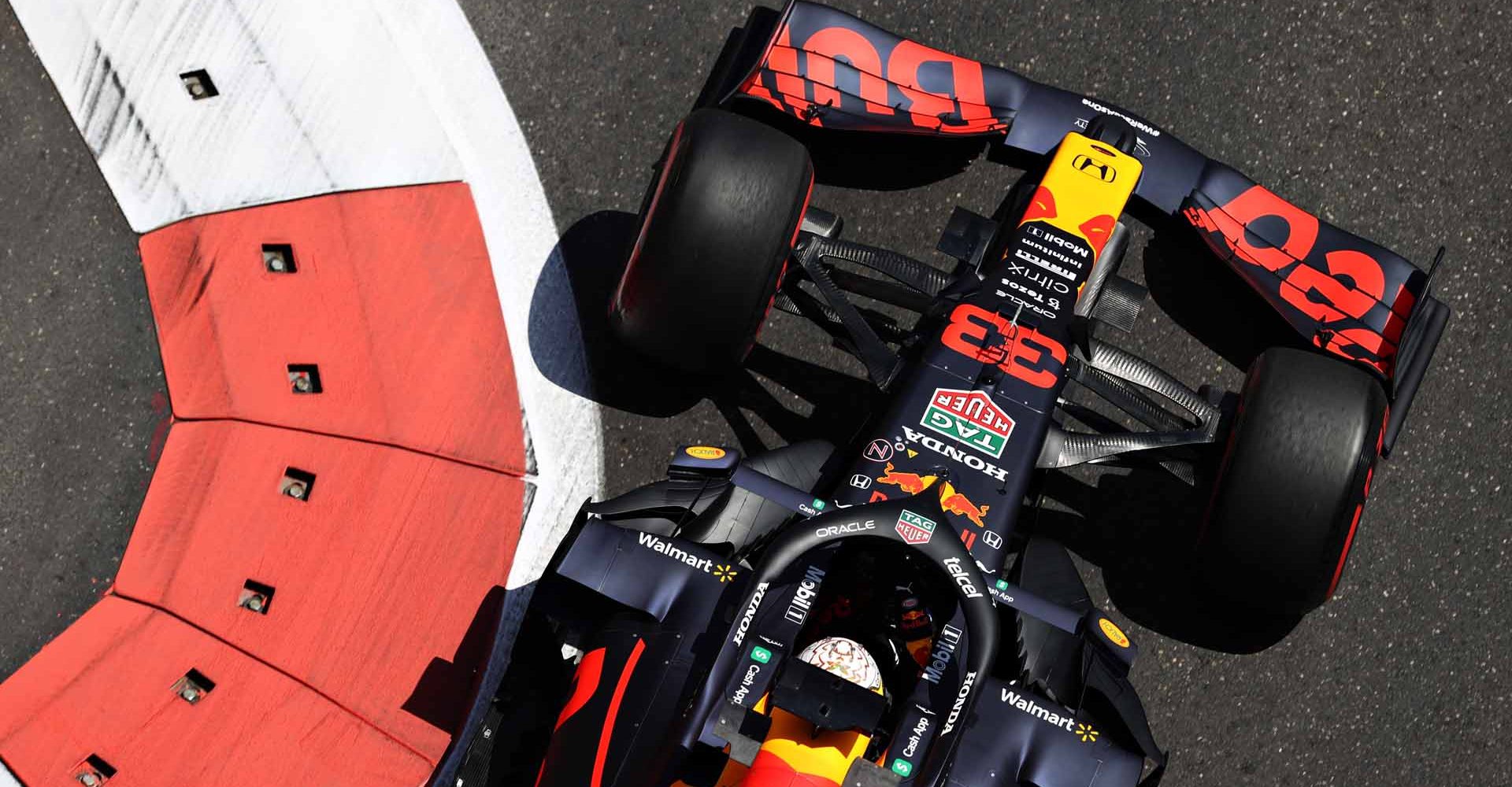 BAKU, AZERBAIJAN - JUNE 04: Max Verstappen of the Netherlands driving the (33) Red Bull Racing RB16B Honda on track during practice ahead of the F1 Grand Prix of Azerbaijan at Baku City Circuit on June 04, 2021 in Baku, Azerbaijan. (Photo by Clive Rose/Getty Images)