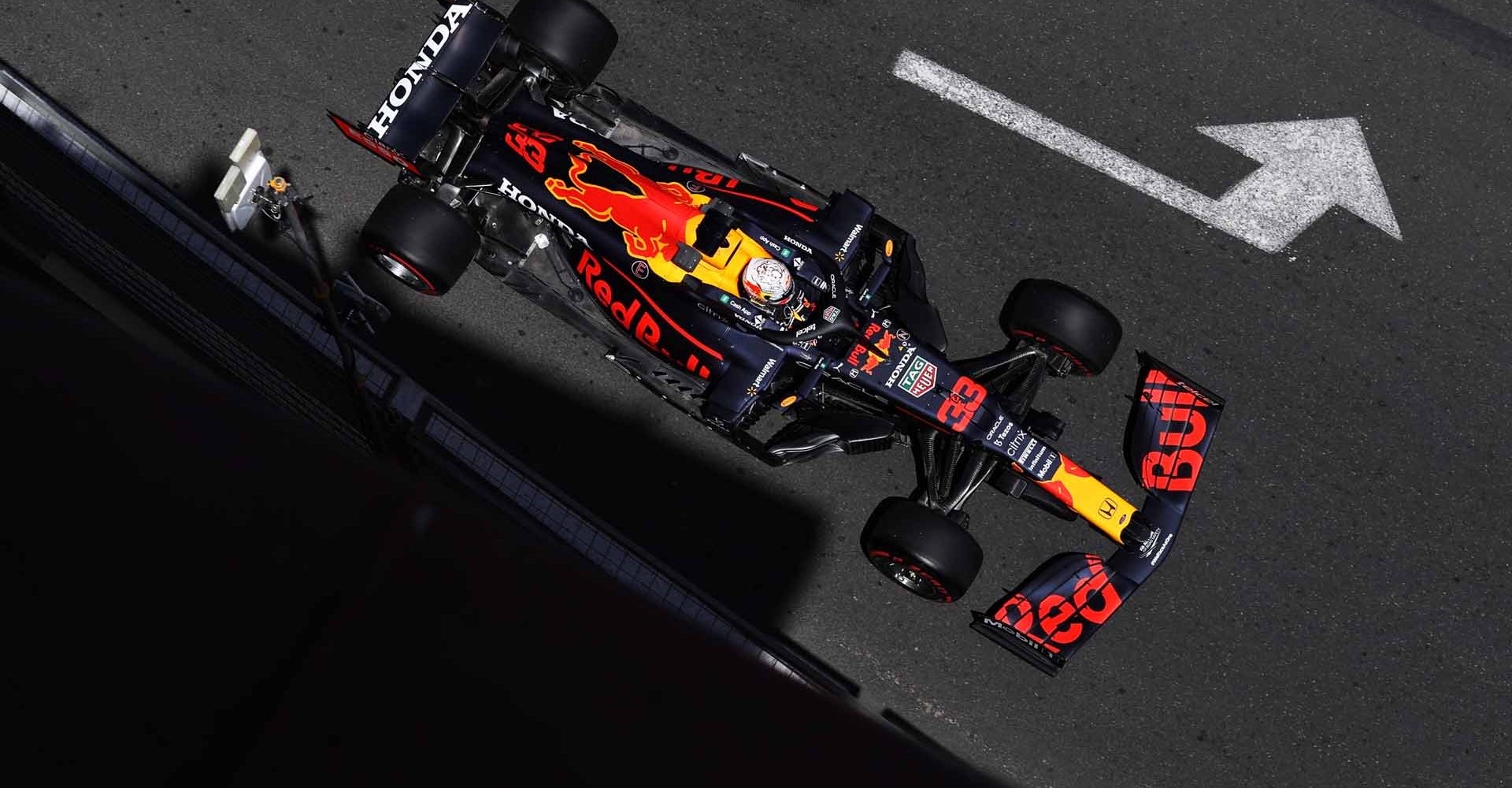 BAKU, AZERBAIJAN - JUNE 04: Max Verstappen of the Netherlands driving the (33) Red Bull Racing RB16B Honda on track during practice ahead of the F1 Grand Prix of Azerbaijan at Baku City Circuit on June 04, 2021 in Baku, Azerbaijan. (Photo by Clive Rose/Getty Images)