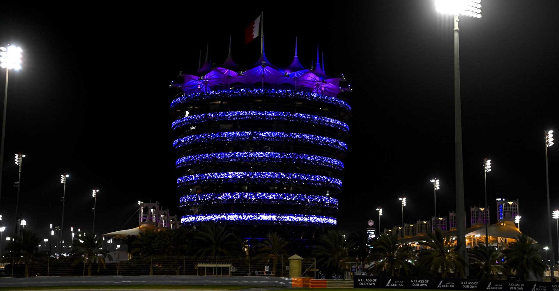 BAHRAIN INTERNATIONAL CIRCUIT, BAHRAIN - MARCH 28: Charles Leclerc, Ferrari SF21, leads Sebastian Vettel, Aston Martin AMR21 during the Bahrain GP at Bahrain International Circuit on Sunday March 28, 2021 in Sakhir, Bahrain. (Photo by Mark Sutton / LAT Images)