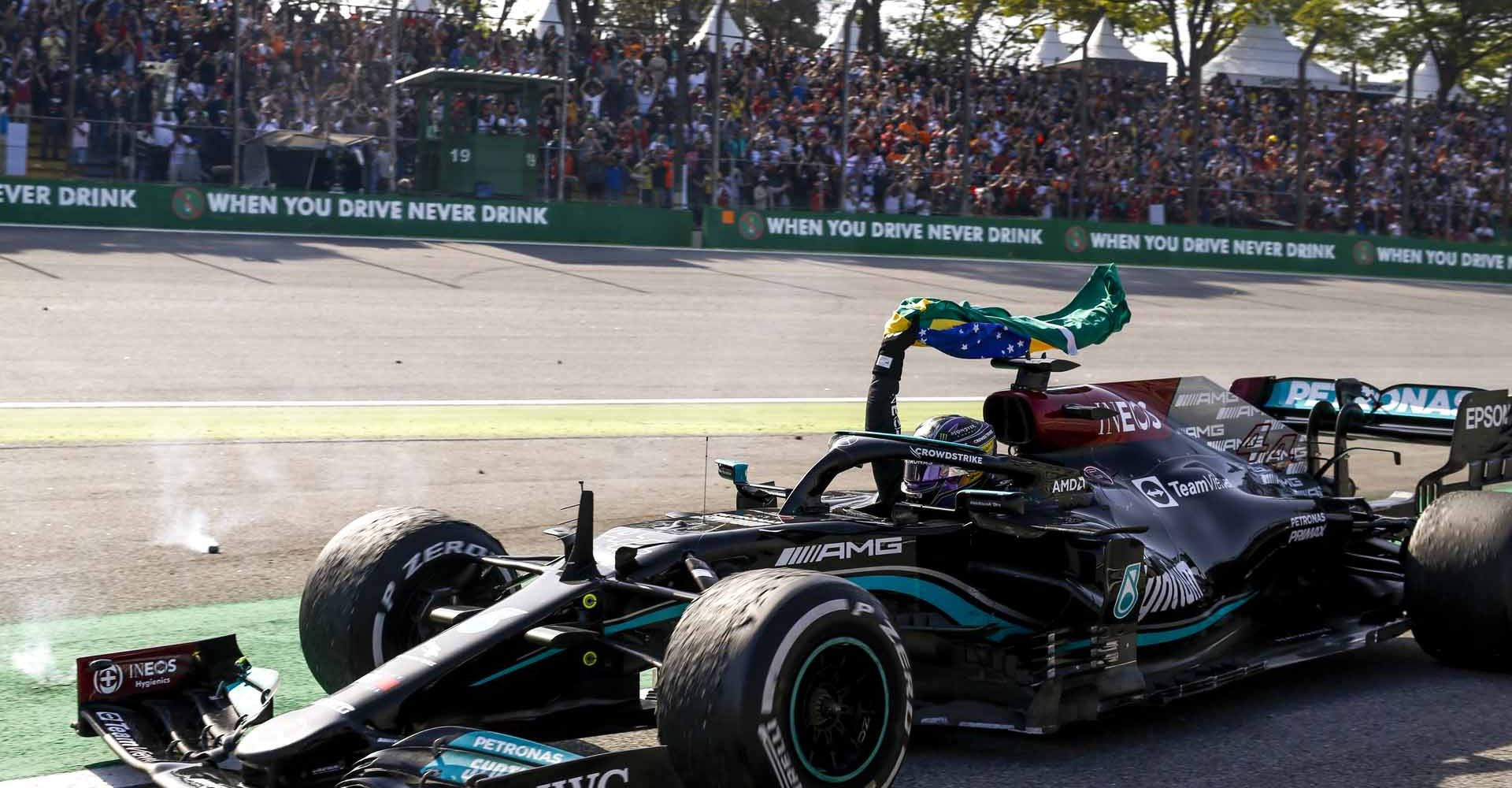 2021 Sao Paulo Grand Prix, Sunday - Jiri Krenek Lewis Hamilton Mercedes