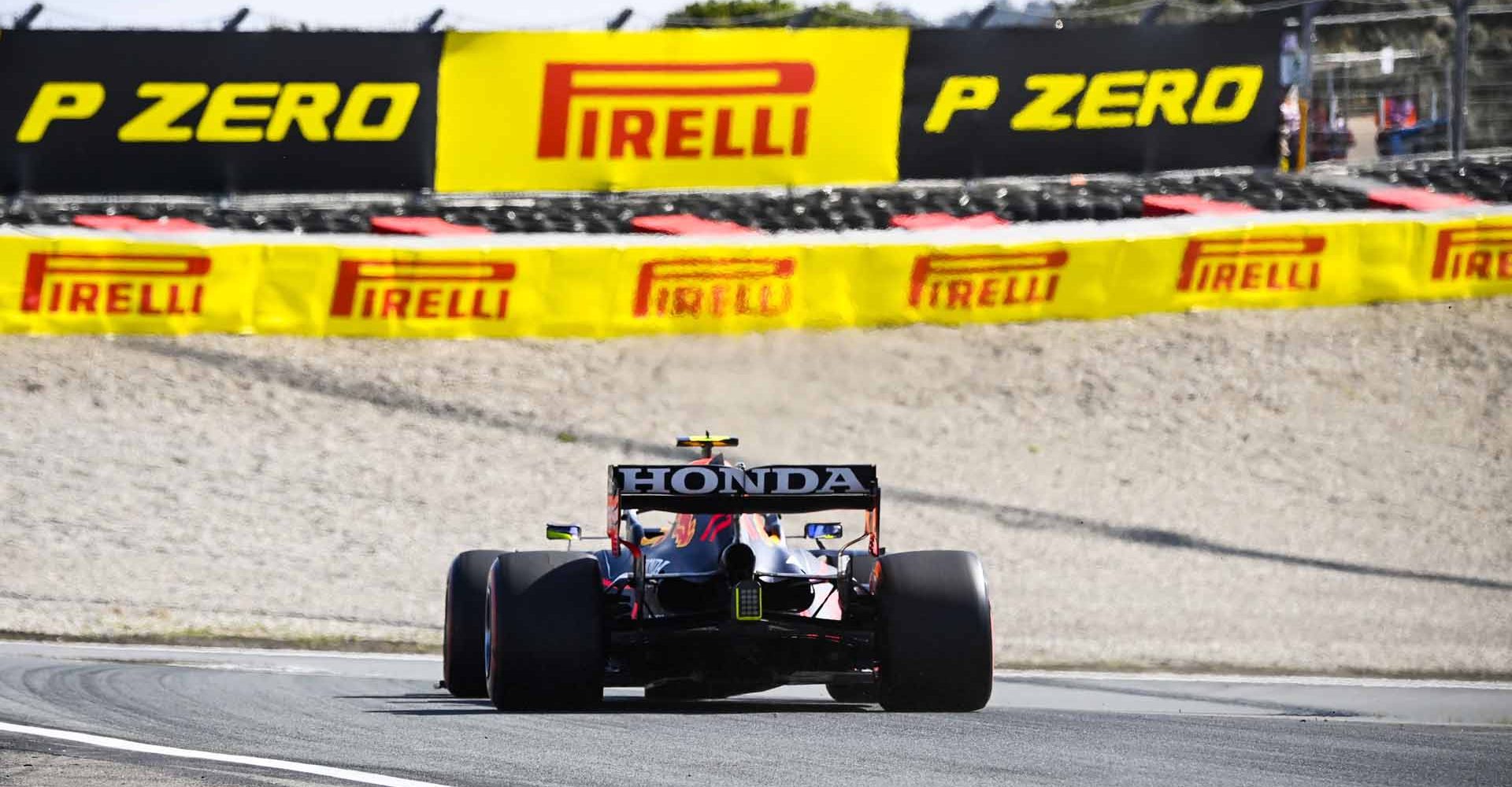 CIRCUIT ZANDVOORT, NETHERLANDS - SEPTEMBER 04: Sergio Perez, Red Bull Racing RB16B during the Dutch GP at Circuit Zandvoort on Saturday September 04, 2021 in North Holland, Netherlands. (Photo by Mark Sutton / LAT Images)