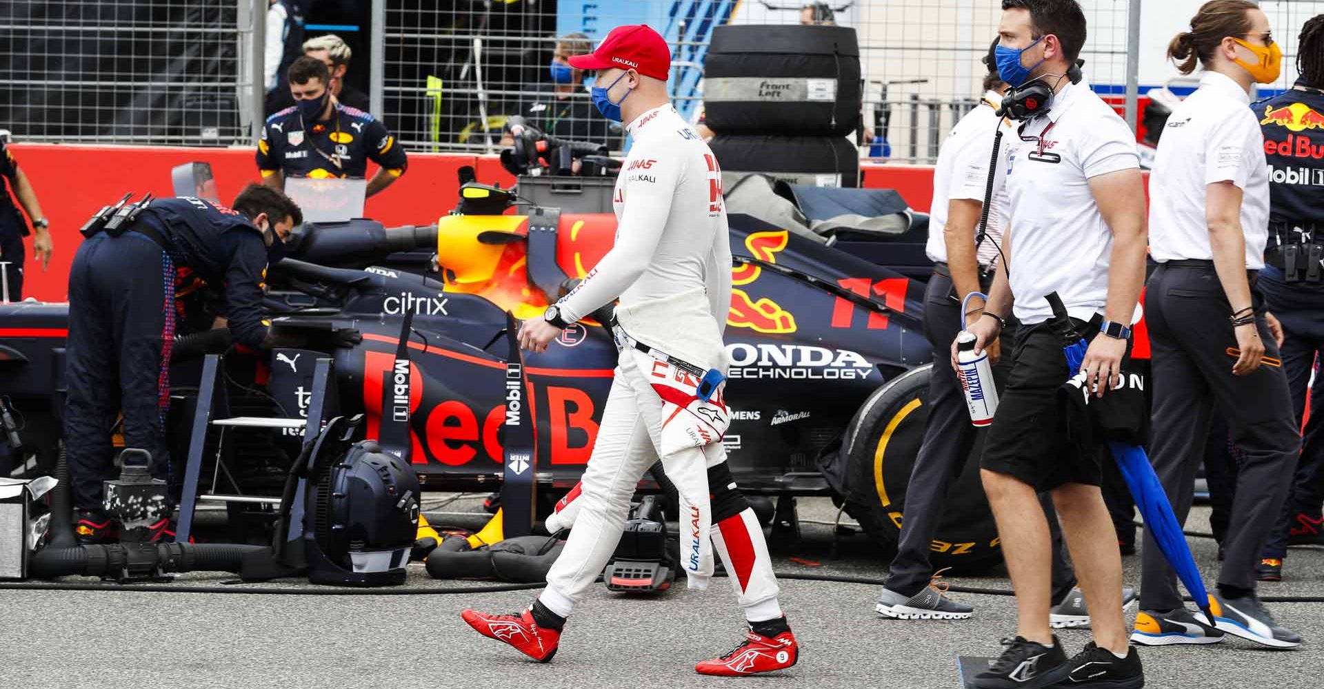 CIRCUIT PAUL RICARD, FRANCE - JUNE 20: Nikita Mazepin, Haas F1, on the grid during the French GP at Circuit Paul Ricard on Sunday June 20, 2021 in Le Castellet, France. (Photo by Charles Coates / LAT Images)