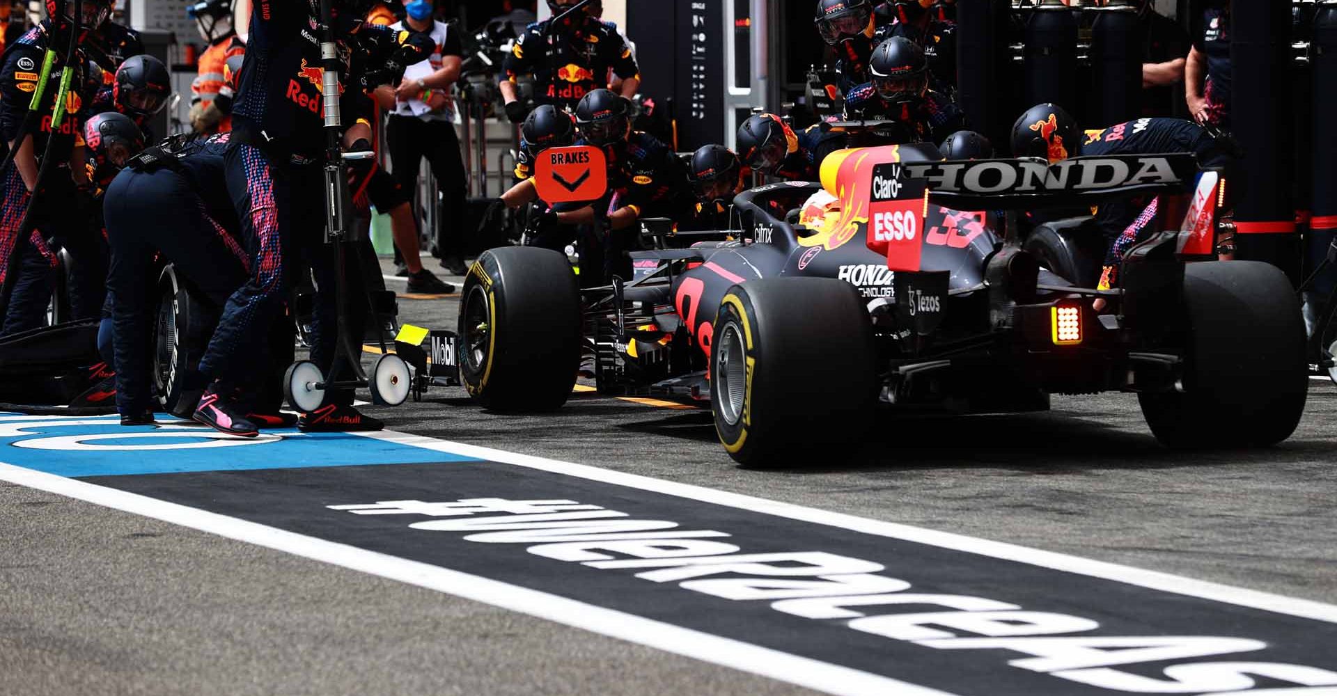 LE CASTELLET, FRANCE - JUNE 20: Max Verstappen of the Netherlands driving the (33) Red Bull Racing RB16B Honda makes a pitstop during the F1 Grand Prix of France at Circuit Paul Ricard on June 20, 2021 in Le Castellet, France. (Photo by Mark Thompson/Getty Images)