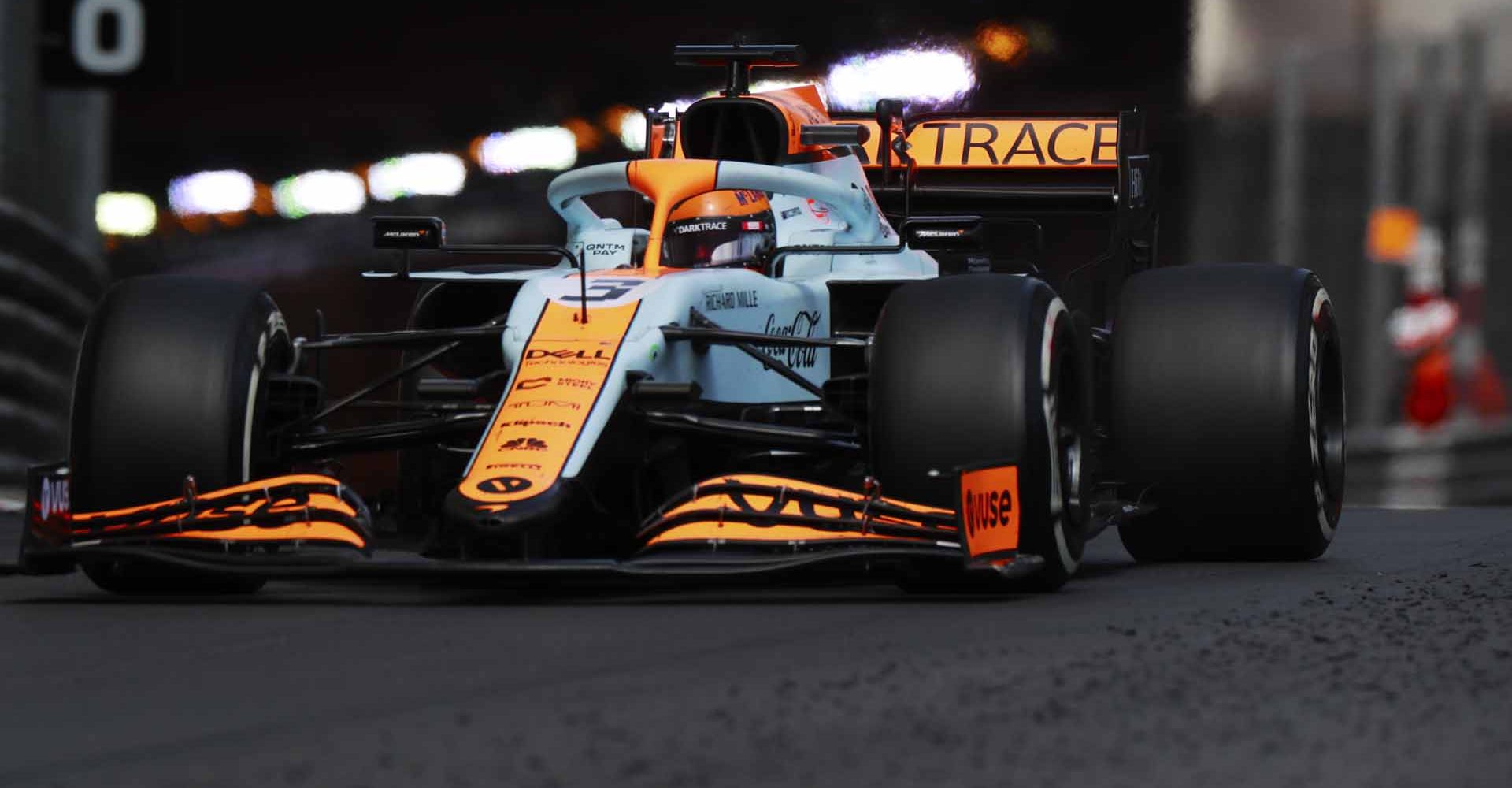 Daniel Ricciardo, McLaren MCL35M, exits the tunnel