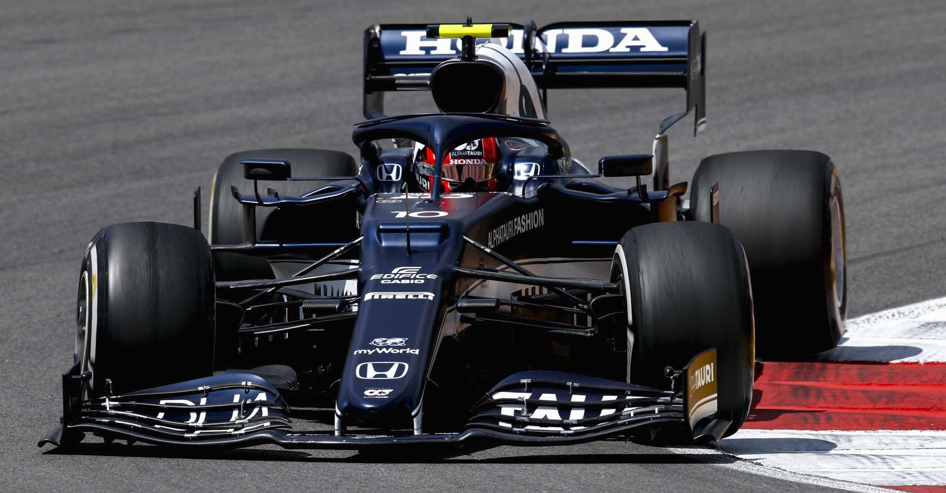 ALGARVE INTERNATIONAL CIRCUIT, PORTUGAL - APRIL 30: Pierre Gasly, AlphaTauri AT02 during the Portuguese GP at Algarve International Circuit on Friday April 30, 2021 in Portimao, Portugal. (Photo by Zak Mauger / LAT Images)