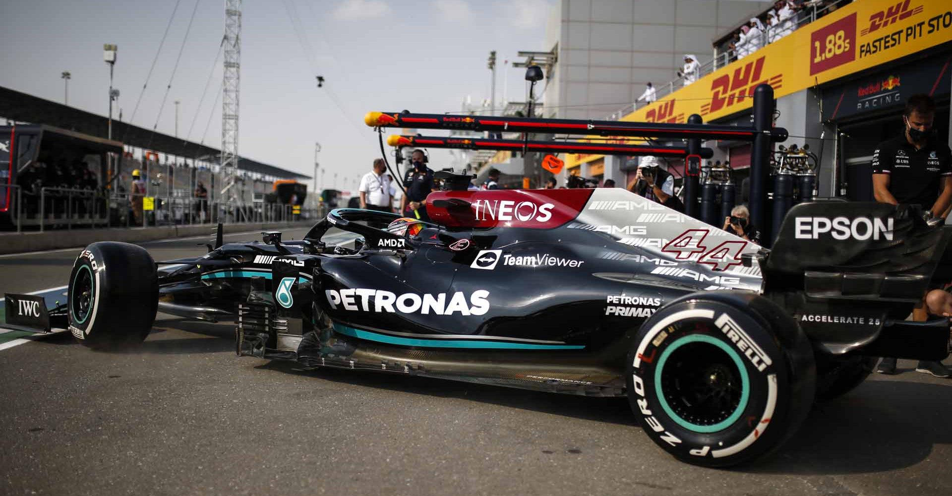 2021 Qatar Grand Prix, Friday - Jiri Krenek Lewis Hamilton