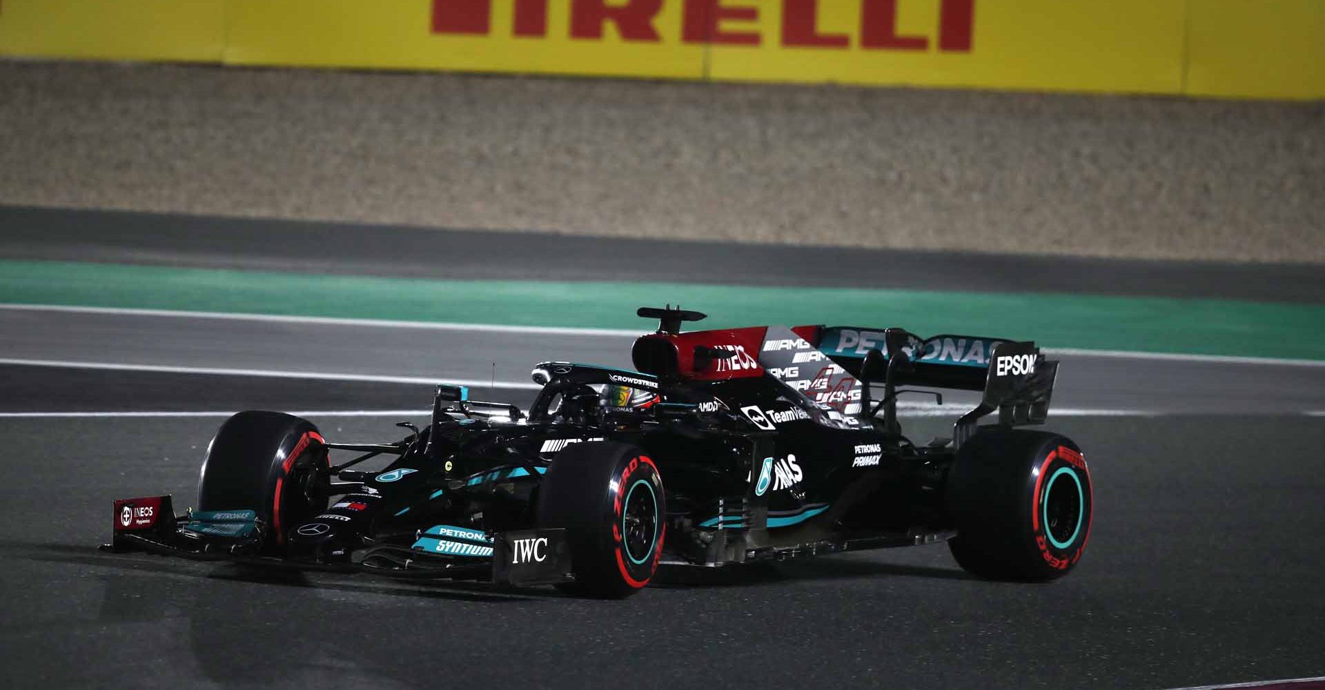 LOSAIL INTERNATIONAL CIRCUIT, QATAR - NOVEMBER 19: Sir Lewis Hamilton, Mercedes W12 during the Qatar GP at Losail International Circuit on Friday November 19, 2021 in Losail, Qatar. (Photo by Charles Coates / LAT Images)