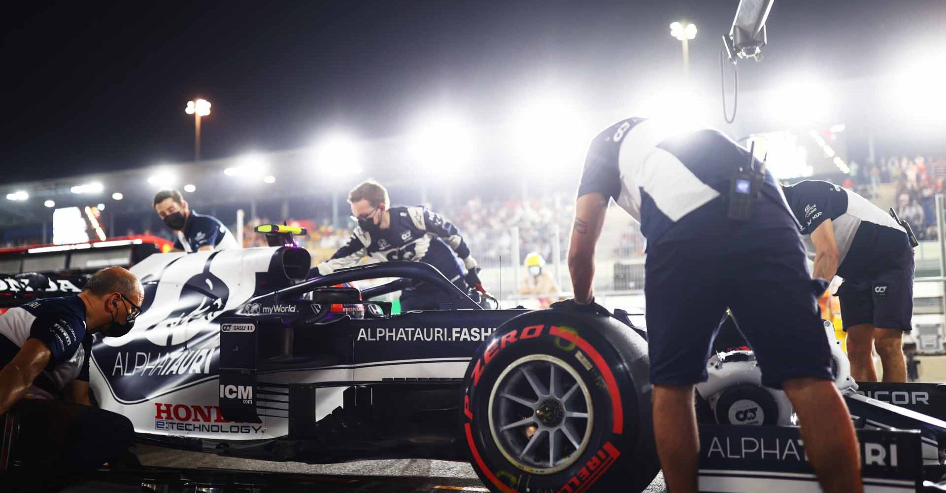 DOHA, QATAR - NOVEMBER 20: Pierre Gasly of France driving the (10) Scuderia AlphaTauri AT02 Honda stops in the Pitlane during qualifying ahead of the F1 Grand Prix of Qatar at Losail International Circuit on November 20, 2021 in Doha, Qatar. (Photo by Dan Istitene/Getty Images)