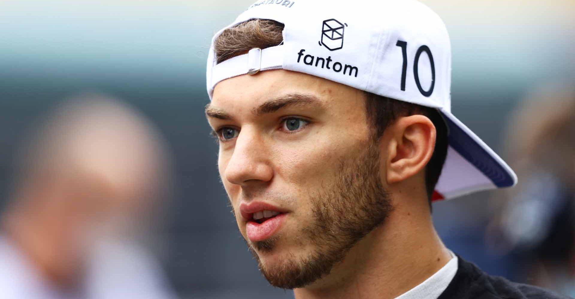 SOCHI, RUSSIA - SEPTEMBER 26: Pierre Gasly of France and Scuderia AlphaTauri prepares to drive on the grid during the F1 Grand Prix of Russia at Sochi Autodrom on September 26, 2021 in Sochi, Russia. (Photo by Bryn Lennon/Getty Images)