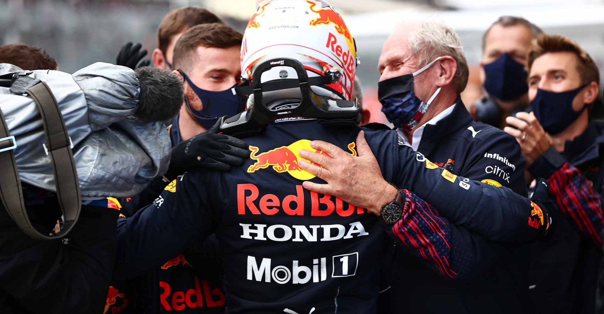 SOCHI, RUSSIA - SEPTEMBER 26: Second placed Max Verstappen of Netherlands and Red Bull Racing celebrates in parc ferme during the F1 Grand Prix of Russia at Sochi Autodrom on September 26, 2021 in Sochi, Russia. (Photo by Mark Thompson/Getty Images)