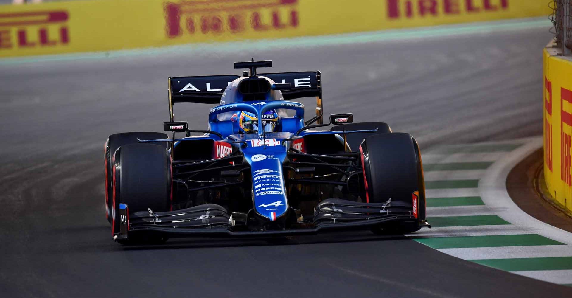 JEDDAH STREET CIRCUIT, SAUDI ARABIA - DECEMBER 04: Fernando Alonso, Alpine A521 during the Saudi Arabia GP  at Jeddah Street Circuit on Saturday December 04, 2021 in Jeddah, Saudi Arabia. (Photo by Jerry Andre / LAT Images)