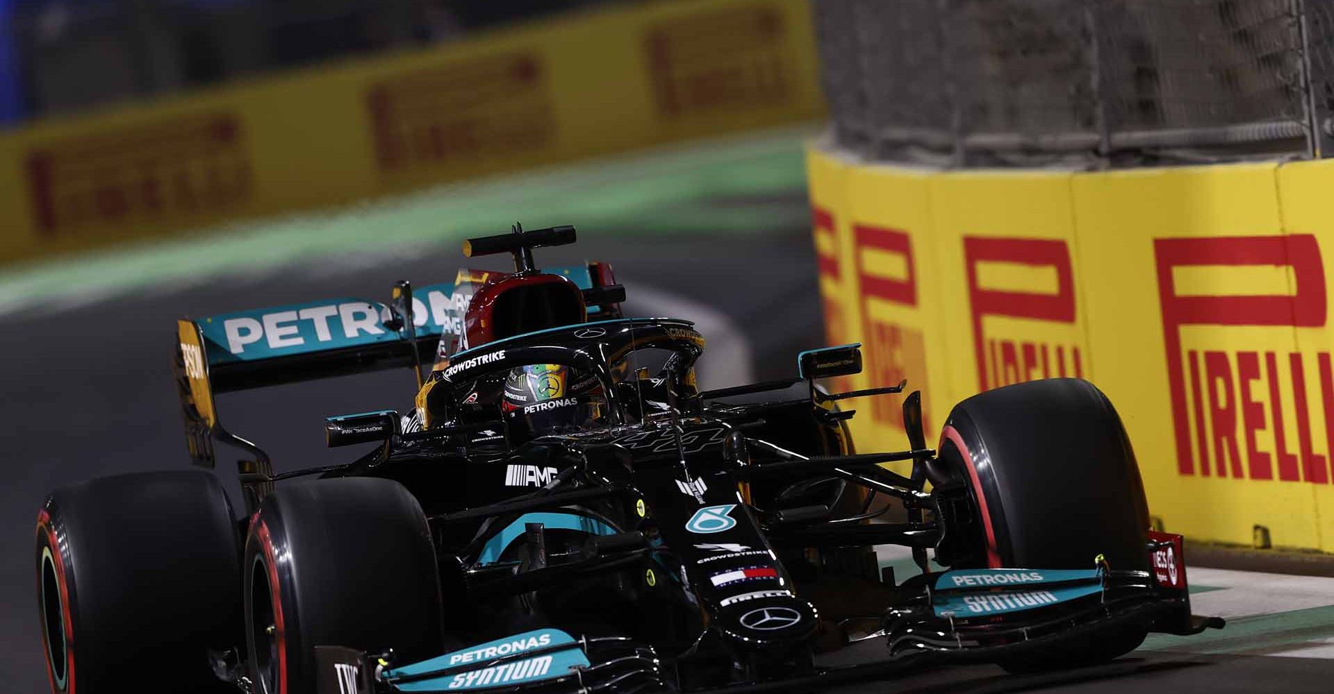 JEDDAH STREET CIRCUIT, SAUDI ARABIA - DECEMBER 04: Sir Lewis Hamilton, Mercedes W12 during the Saudi Arabia GP  at Jeddah Street Circuit on Saturday December 04, 2021 in Jeddah, Saudi Arabia. (Photo by Andy Hone / LAT Images)