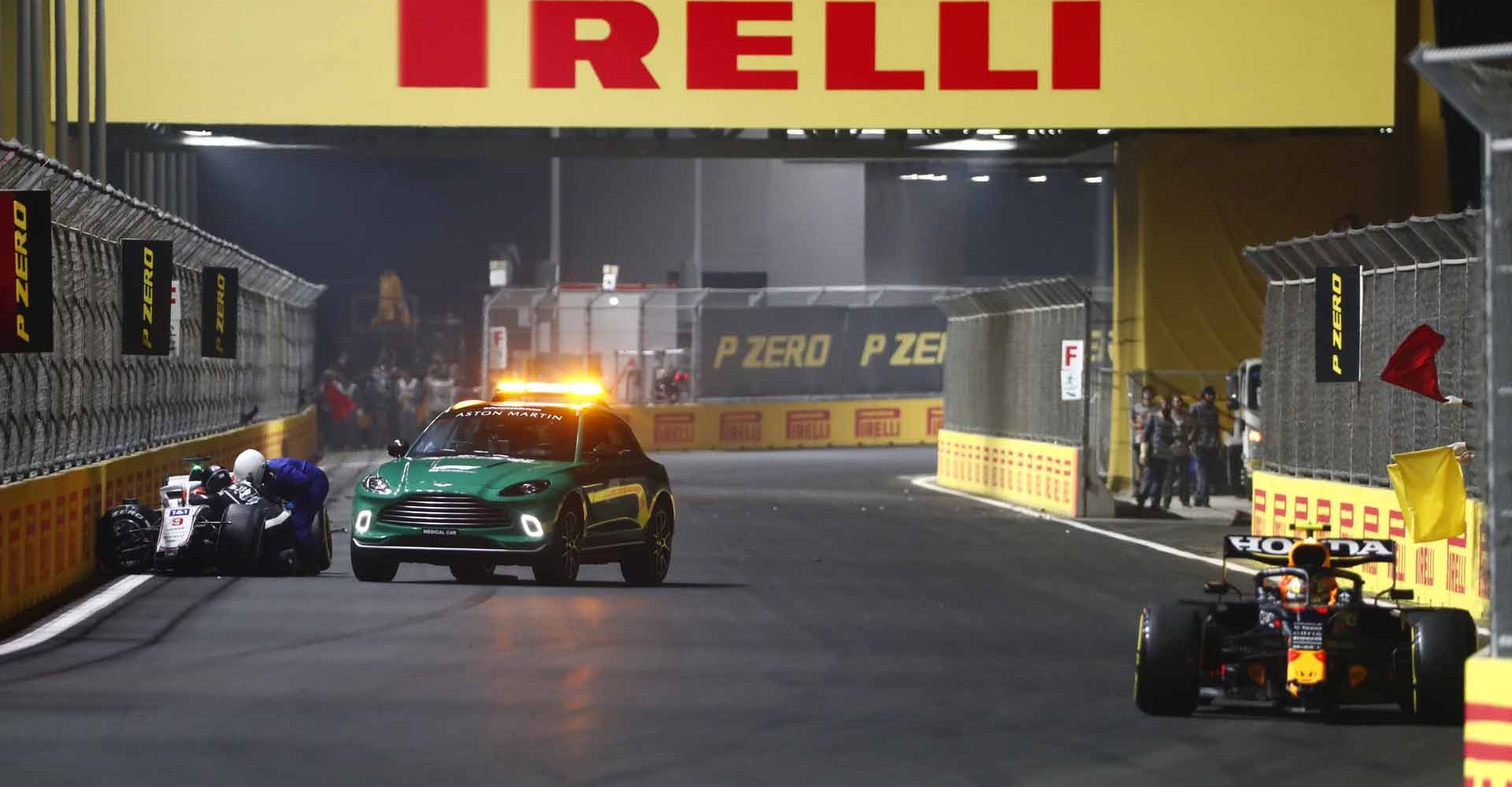 JEDDAH STREET CIRCUIT, SAUDI ARABIA - DECEMBER 05: The Medical car attends the crash of Nikita Mazepin, Haas VF-21, and Sergio Perez, Red Bull Racing RB16B during the Saudi Arabia GP  at Jeddah Street Circuit on Sunday December 05, 2021 in Jeddah, Saudi Arabia. (Photo by Sam Bloxham / LAT Images)