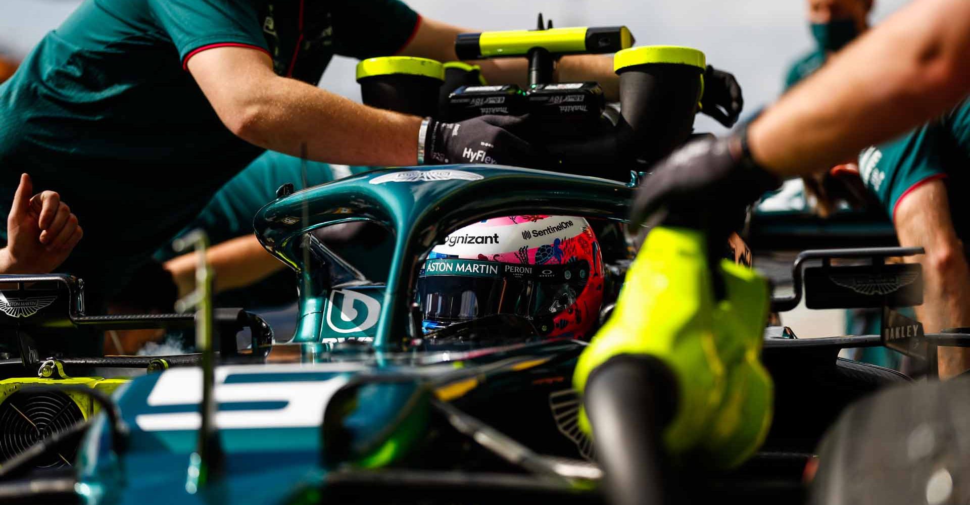 Helmets, Portrait, Sebastian, Istanbul Park, GP2116a, F1, GP, Turkey
Sebastian Vettel, Aston Martin, in the pit lane