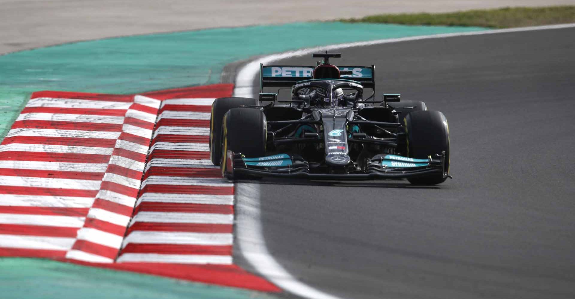 2021 Turkish Grand Prix, Friday - LAT Images Lewis Hamilton