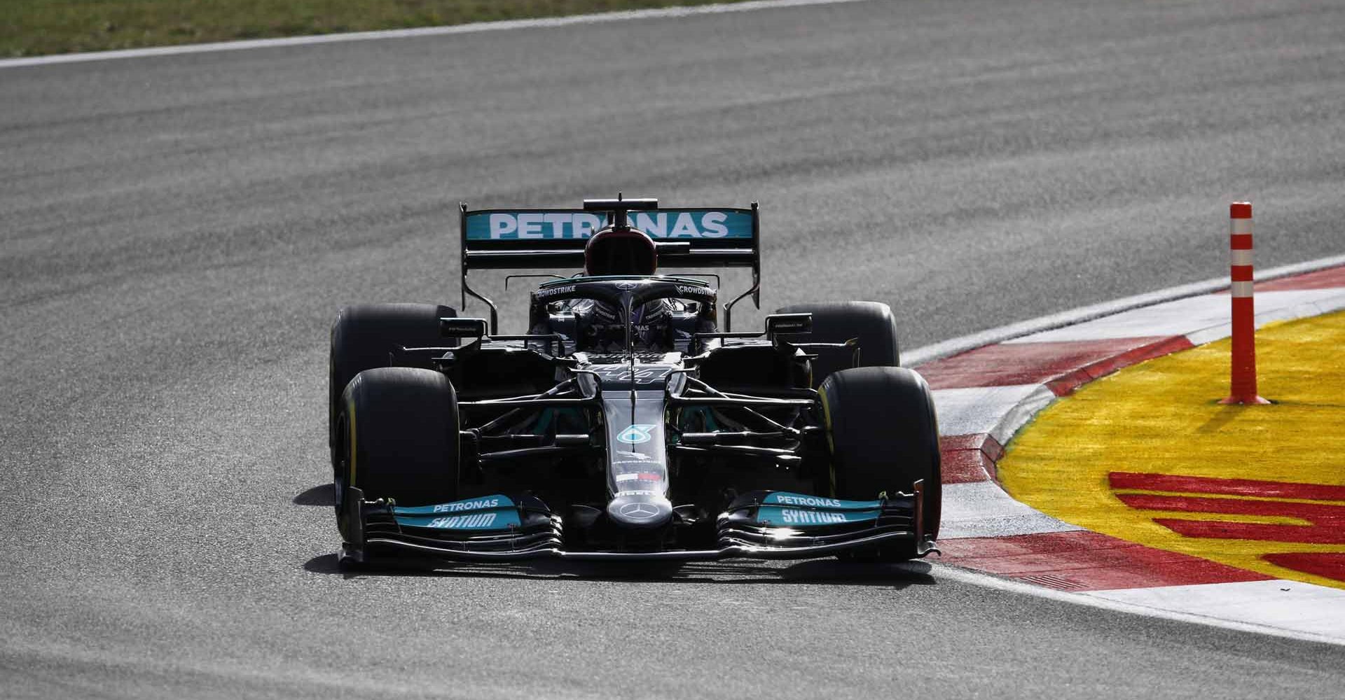 2021 Turkish Grand Prix, Friday - LAT Images Lewis Hamilton