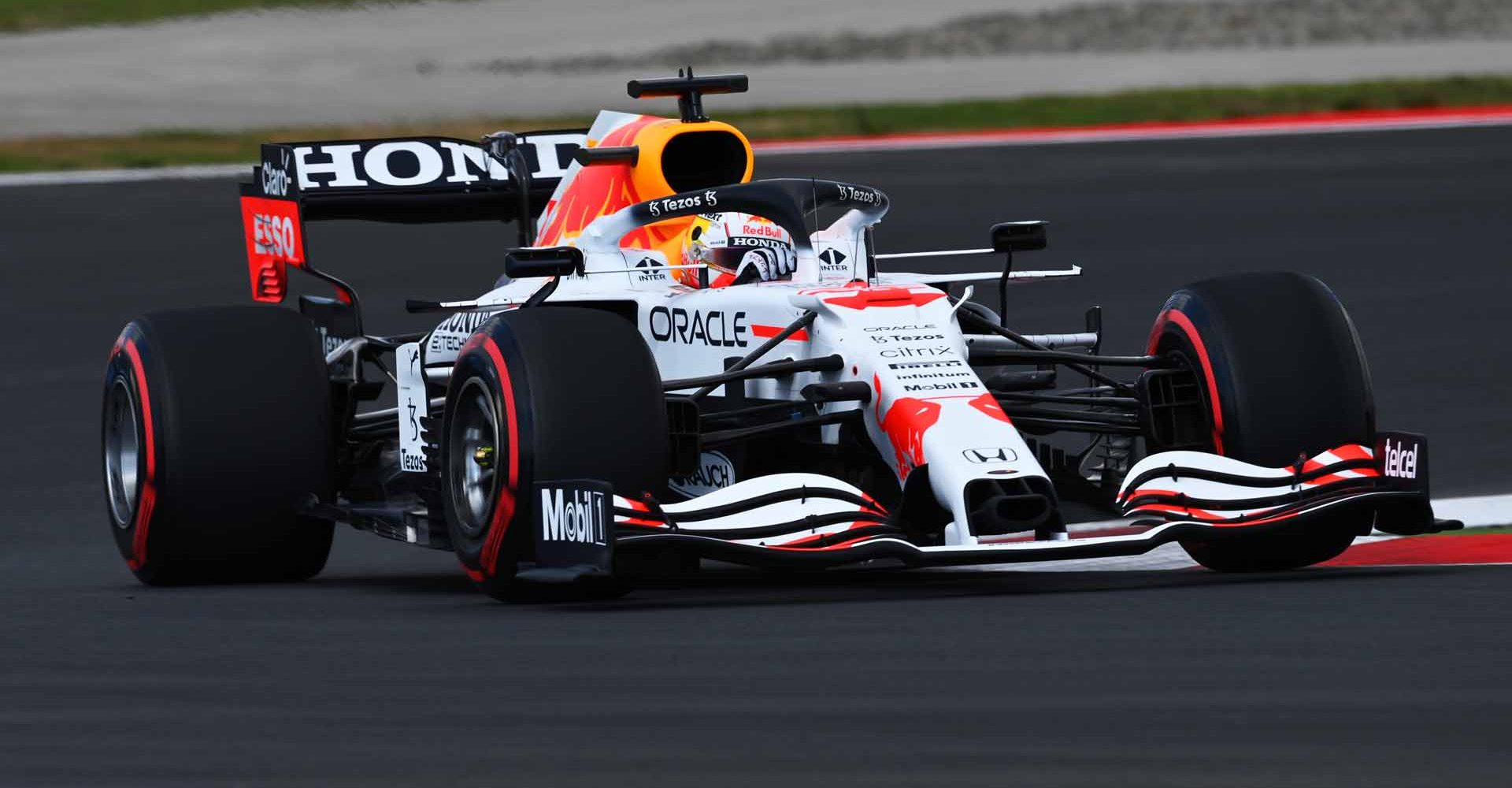 ISTANBUL, TURKEY - OCTOBER 08: Max Verstappen of the Netherlands driving the (33) Red Bull Racing RB16B Honda during practice ahead of the F1 Grand Prix of Turkey at Intercity Istanbul Park on October 08, 2021 in Istanbul, Turkey. (Photo by Dan Mullan/Getty Images)