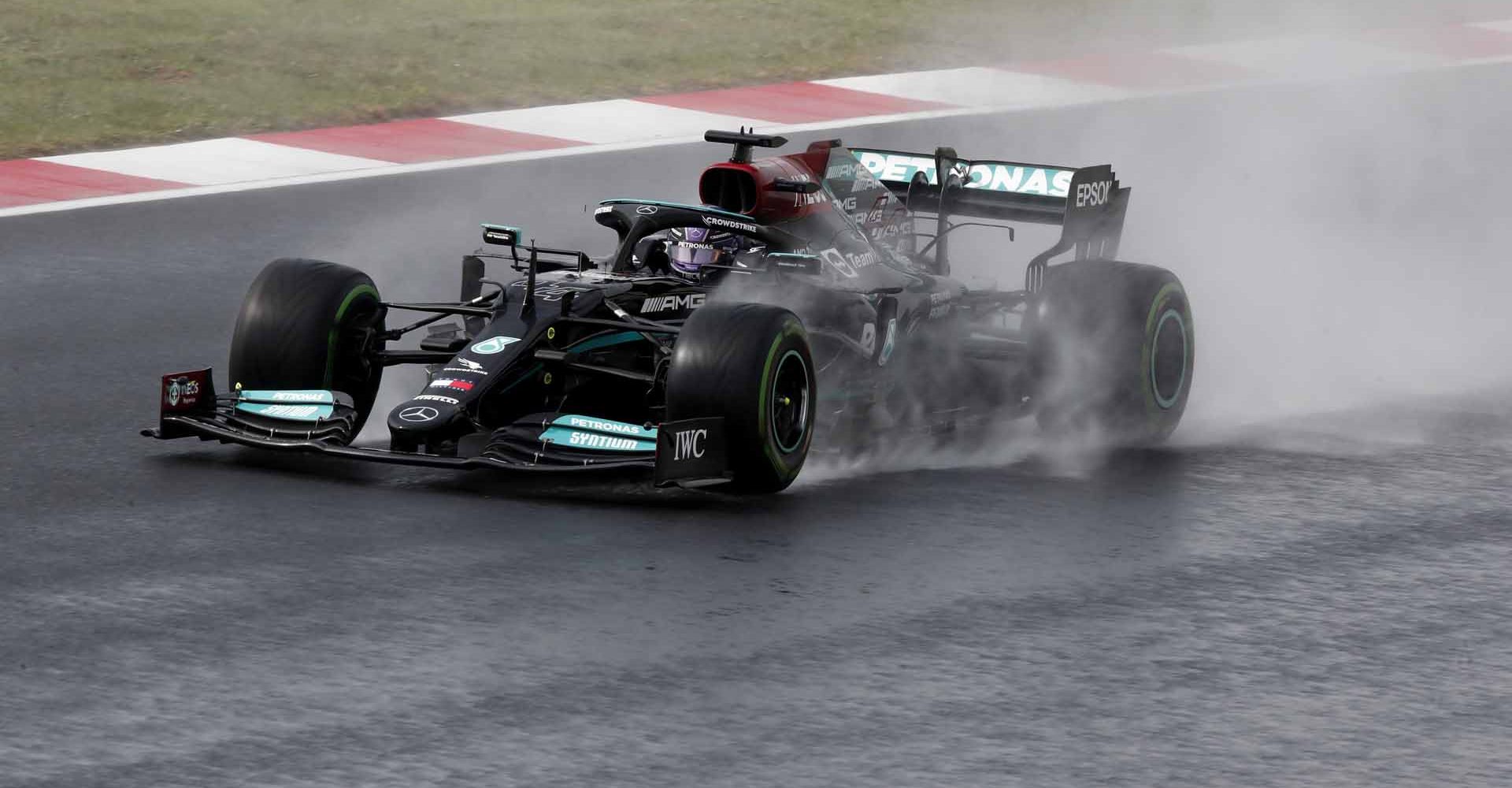 2021 Turkish Grand Prix, Saturday - LAT Images Lewis Hamilton Mercedes