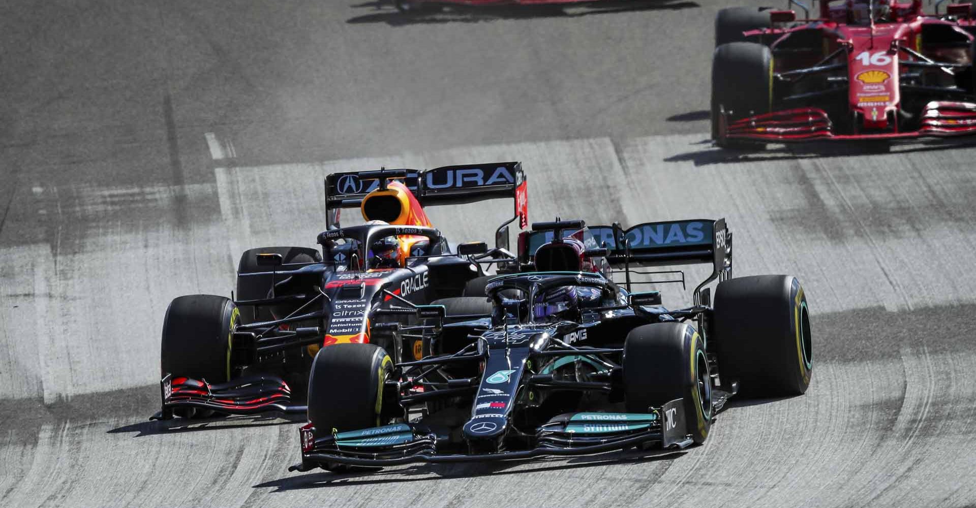 2021 United States Grand Prix, Sunday - Jiri Krenek Lewis Hamilton Max Verstappen