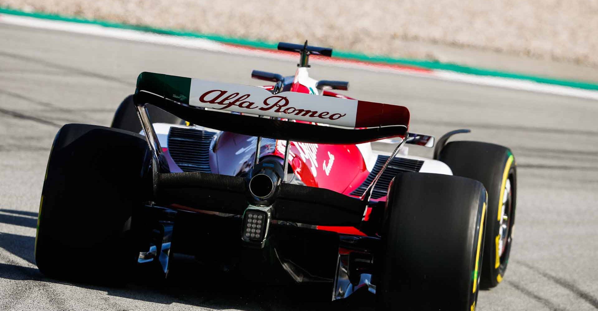 24 ZHOU Guanyu (chi), Alfa Romeo F1 Team ORLEN C42, action during the Alfa Romeo F1 Team Orlen filming day prior the 2022 FIA Formula One World Championship, on the Circuit de Barcelona-Catalunya, from February 27, 2022 in Montmelo, near Barcelona, Spain - Photo Antonin Vincent / DPPI