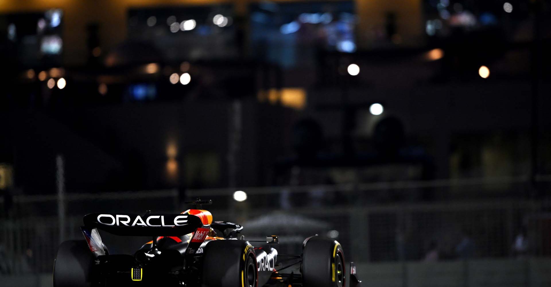 ABU DHABI, UNITED ARAB EMIRATES - NOVEMBER 18: Max Verstappen of the Netherlands driving the (1) Oracle Red Bull Racing RB18 on track during practice ahead of the F1 Grand Prix of Abu Dhabi at Yas Marina Circuit on November 18, 2022 in Abu Dhabi, United Arab Emirates. (Photo by Rudy Carezzevoli/Getty Images)