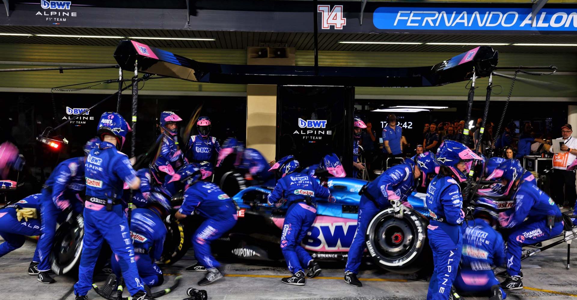 2022AbuDhabiGP_SUN_Alpine_BWT Alpine F1 Teams seals fourth place in 2022 FIA Formula 1 Constructors Championship at season finale in Abu Dhabi (8)